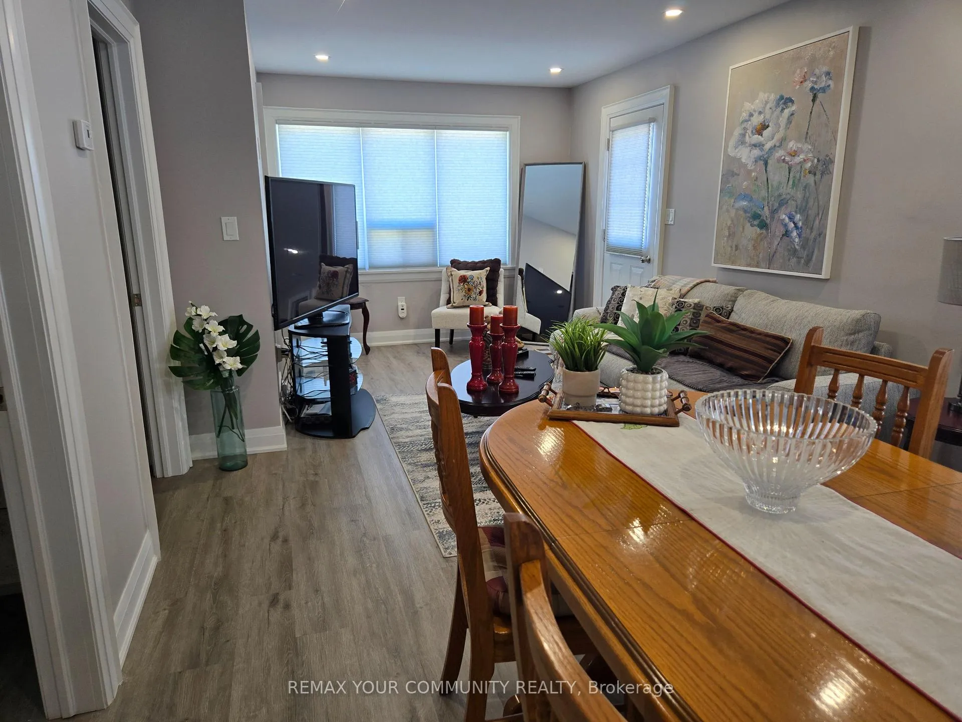 Photo 7 of 19 Ormonde Avenue, St. Catharines, Facer — HOMEH