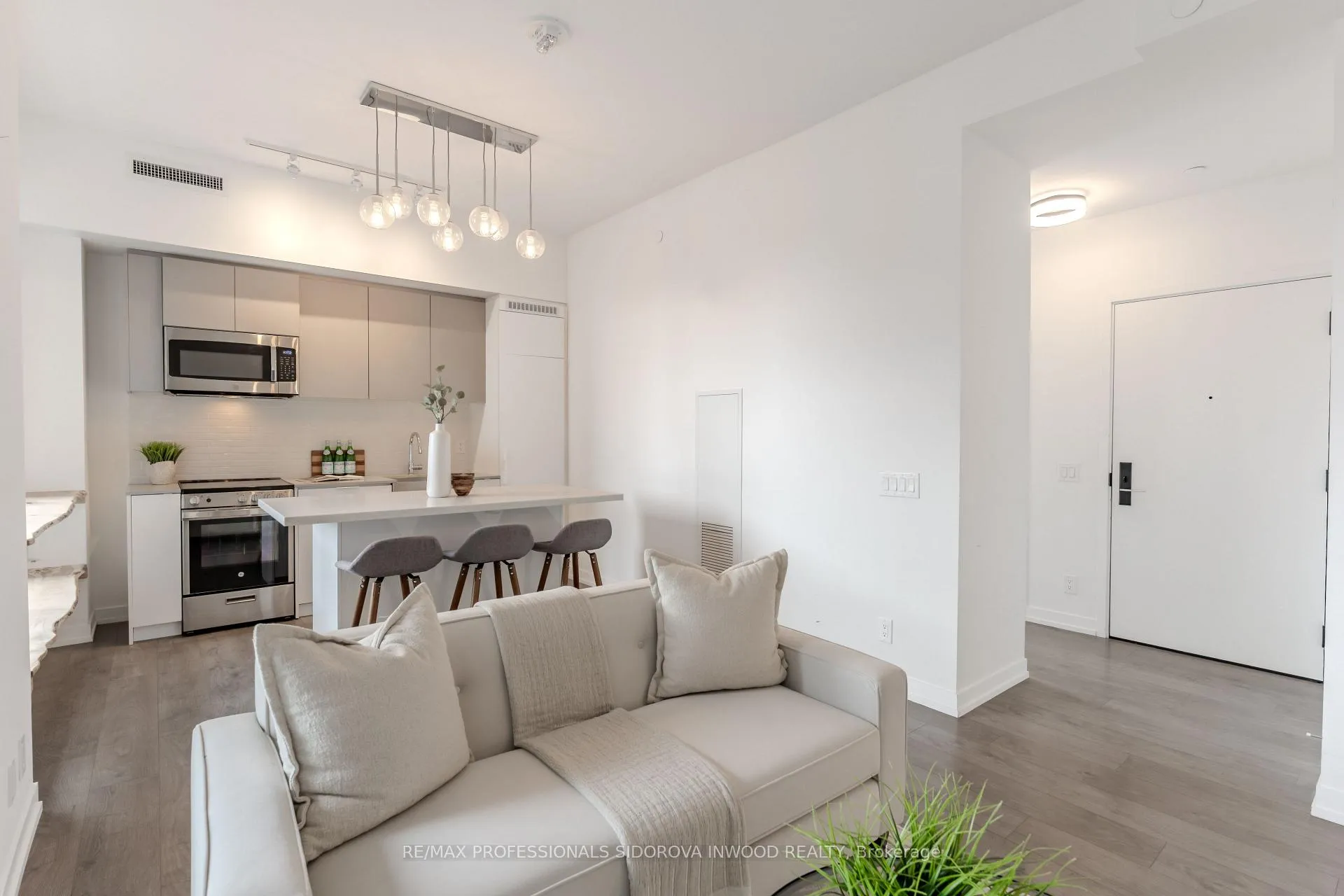 Photo 8 of Unit 515, 270 Dufferin Street, Toronto, South Parkdale — HOMEH
