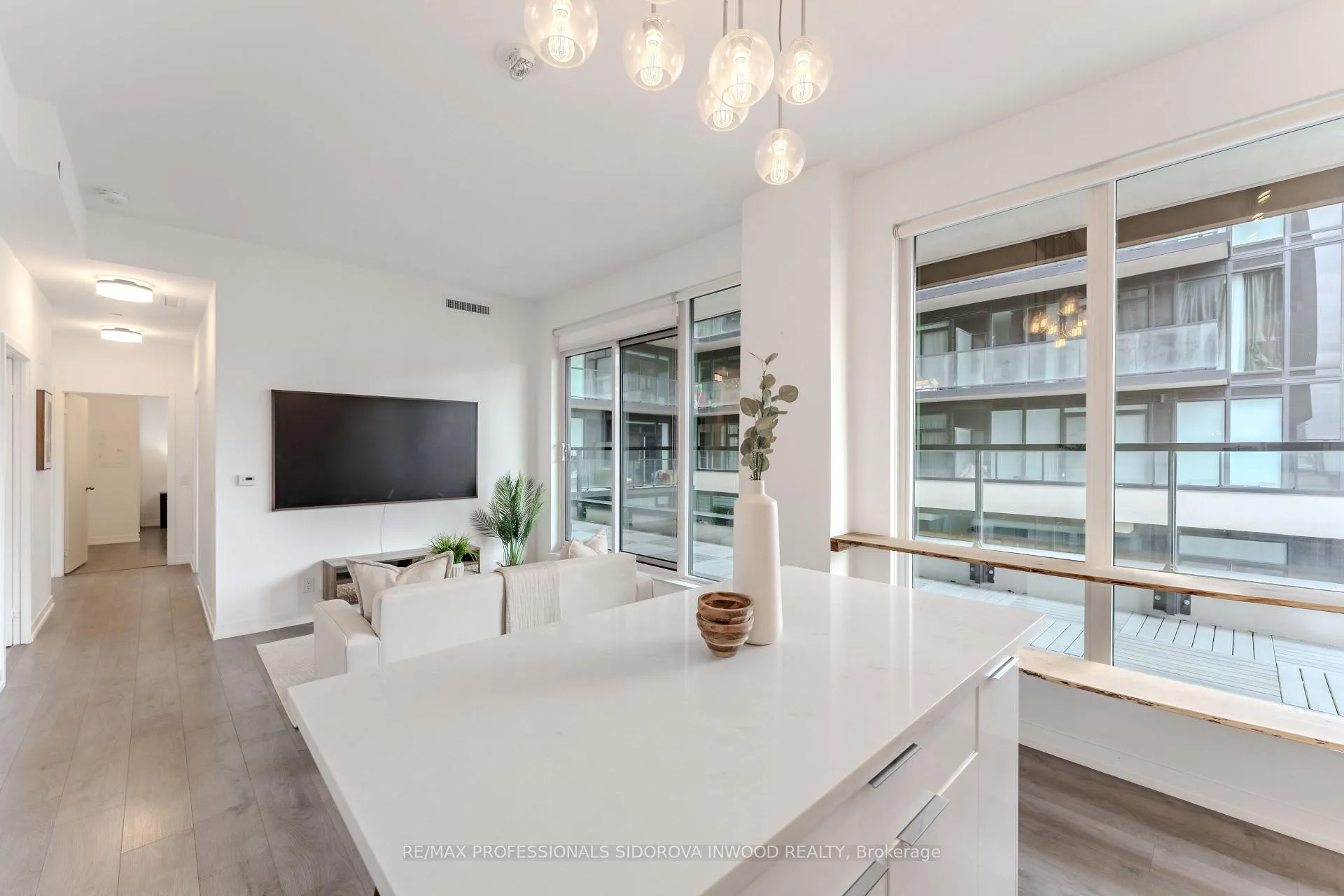 Photo 10 of Unit 515, 270 Dufferin Street, Toronto, South Parkdale — HOMEH