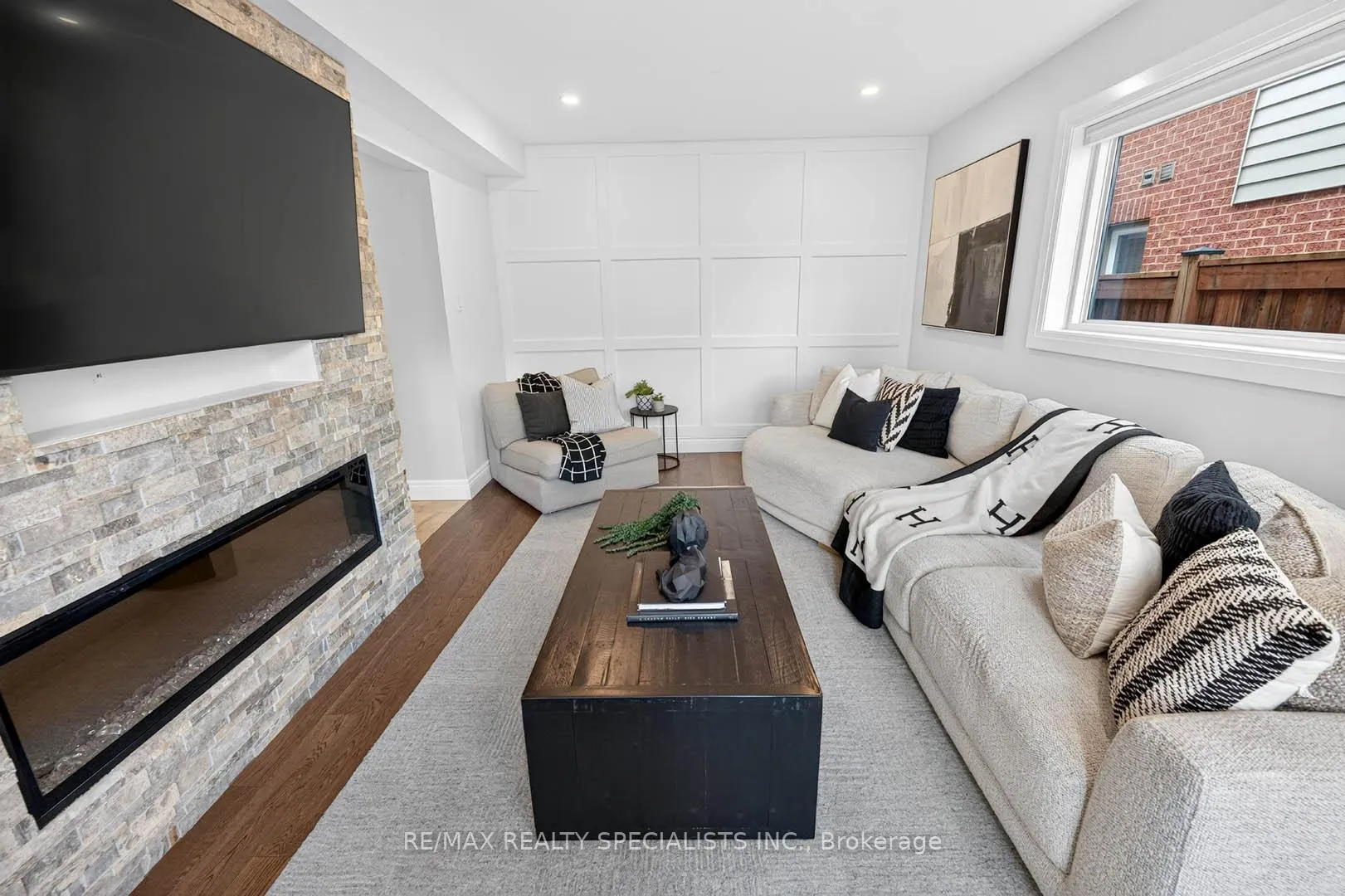 Photo 14 of 87 Chatsworth Crescent, Hamilton, Waterdown — HOMEH