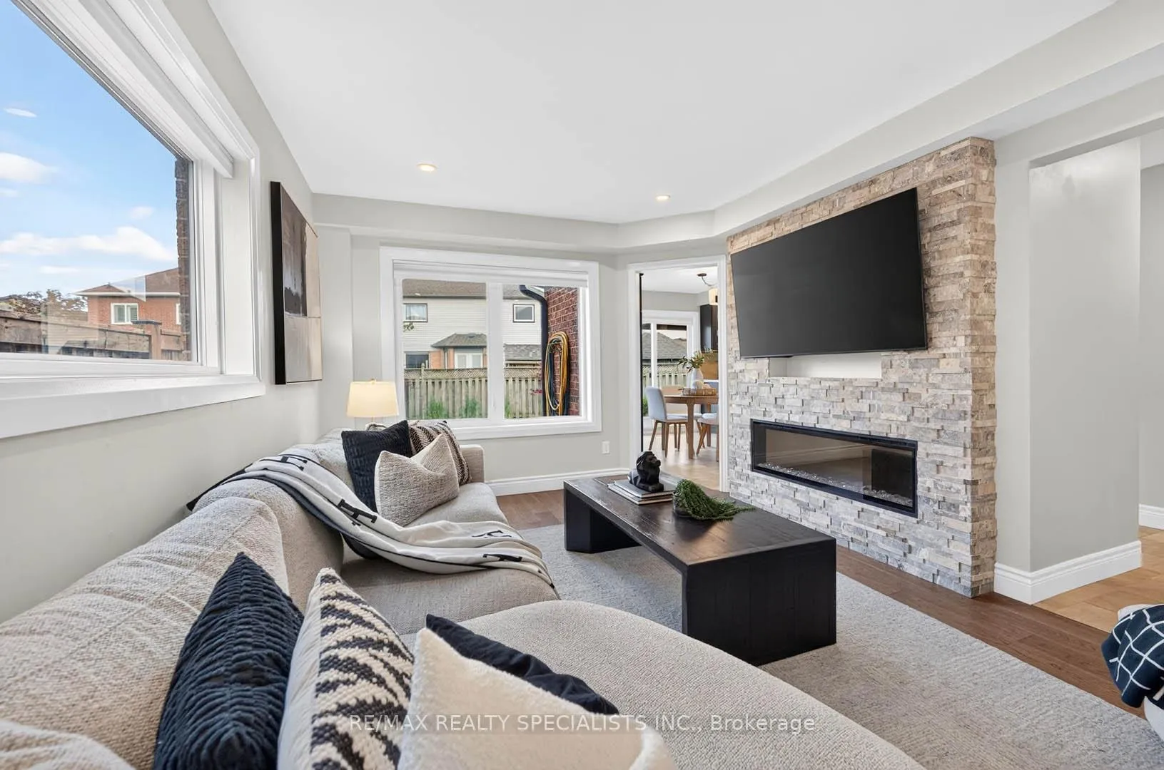 Photo 15 of 87 Chatsworth Crescent, Hamilton, Waterdown — HOMEH