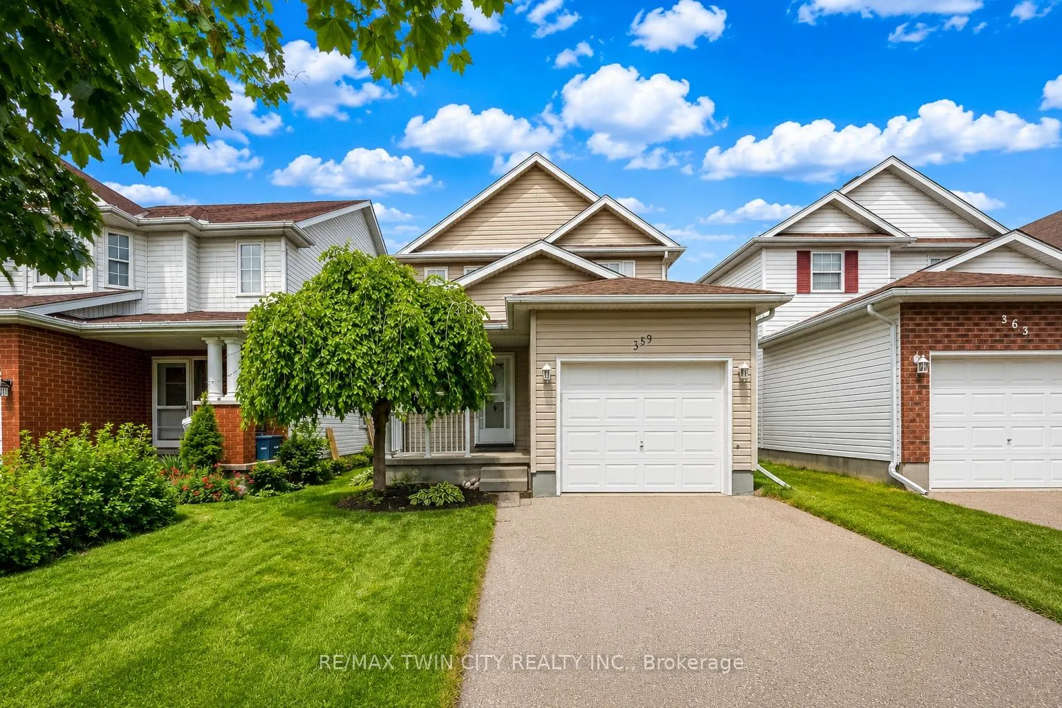 Photo 1 of 359 Highbrook Crescent, Kitchener — HOMEH