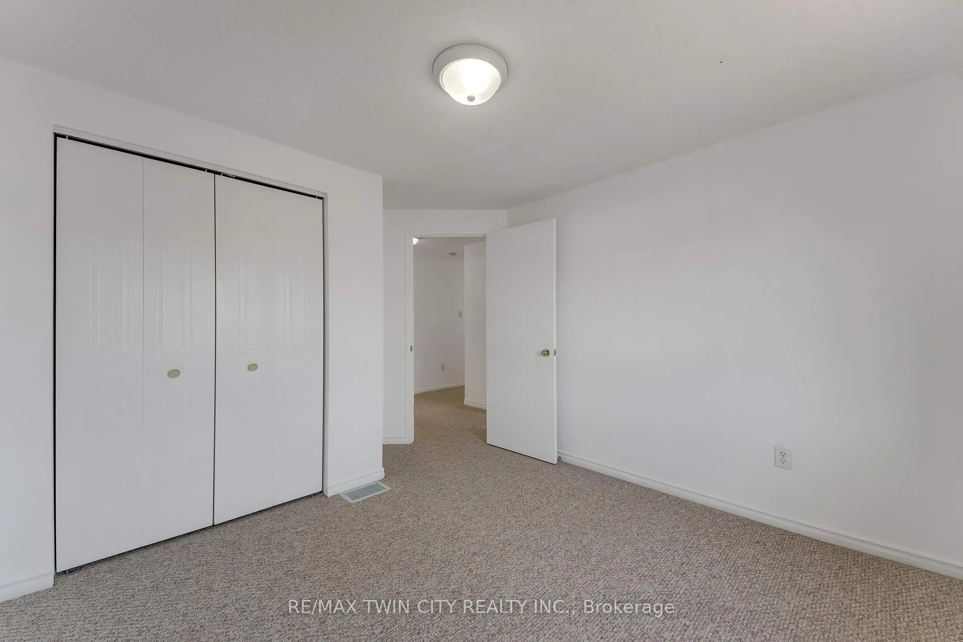Photo 20 of 359 Highbrook Crescent, Kitchener — HOMEH