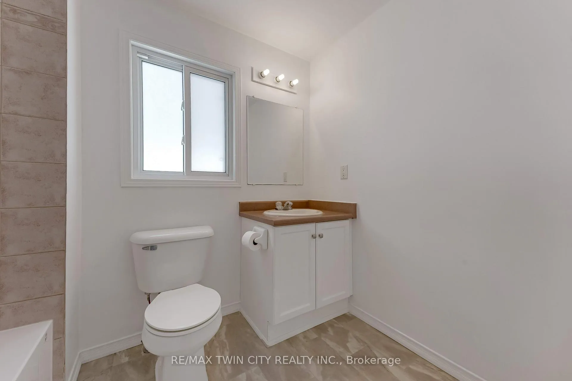 Photo 26 of 359 Highbrook Crescent, Kitchener — HOMEH