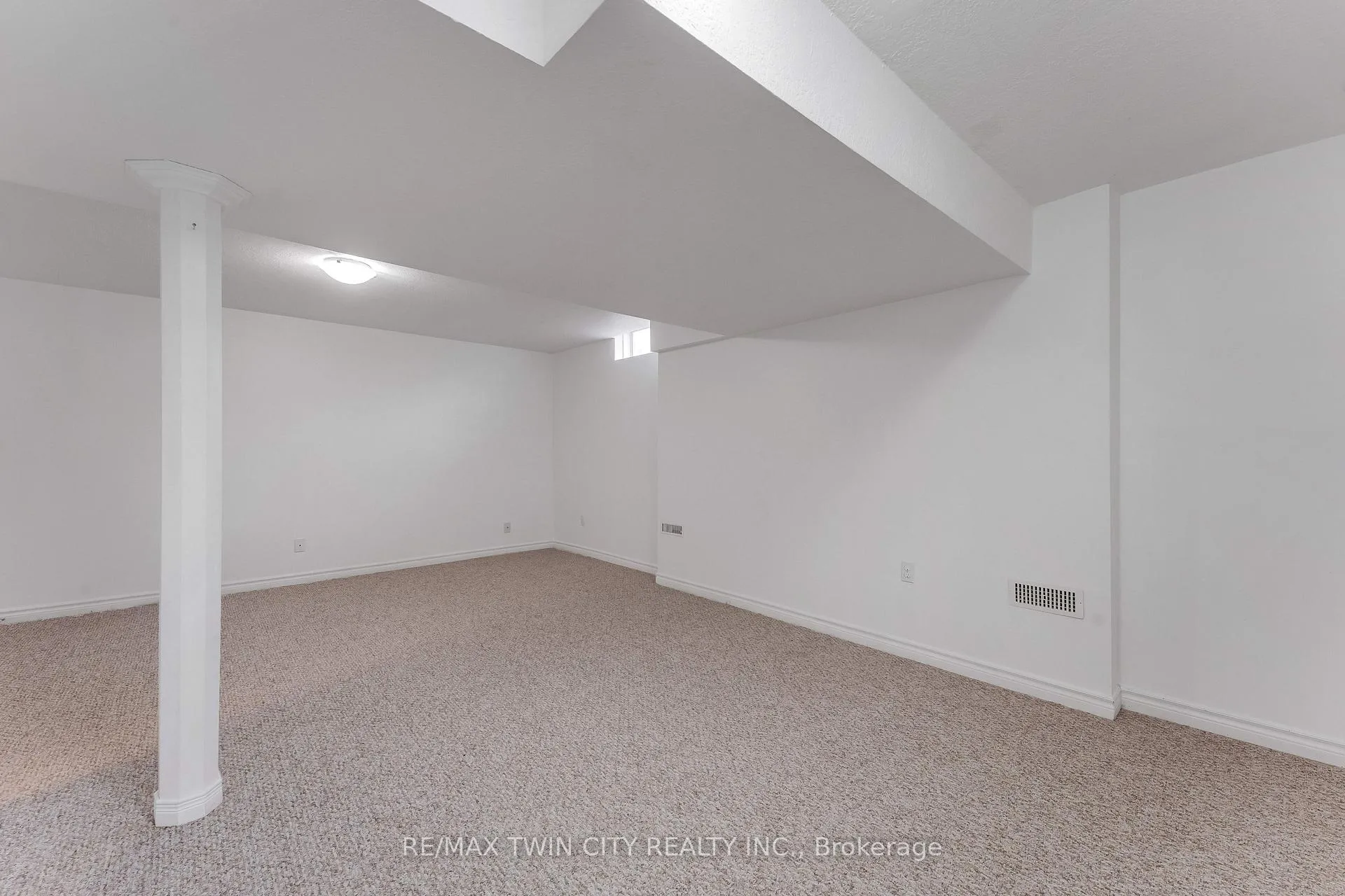 Photo 31 of 359 Highbrook Crescent, Kitchener — HOMEH