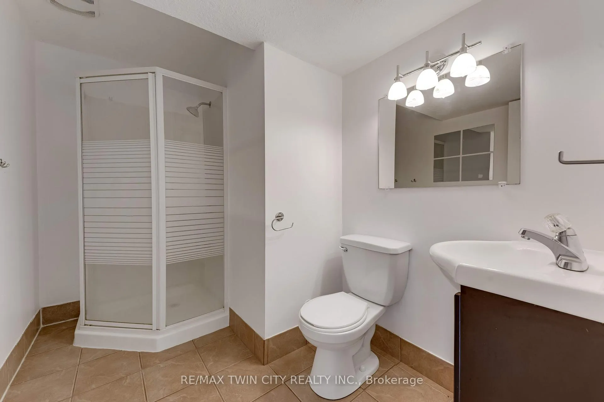 Photo 32 of 359 Highbrook Crescent, Kitchener — HOMEH
