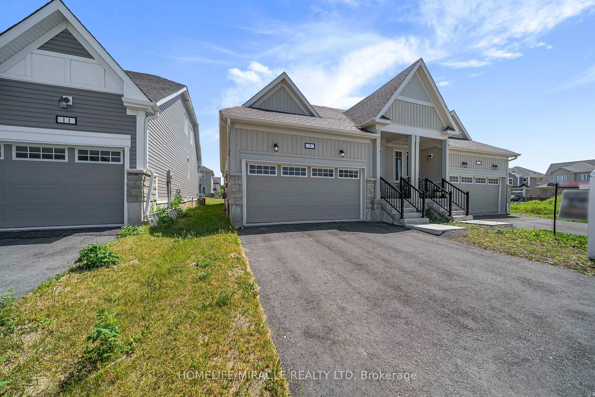 Photo 4 of 9 Golf Link Drive, Loyalist, Amherstview — HOMEH