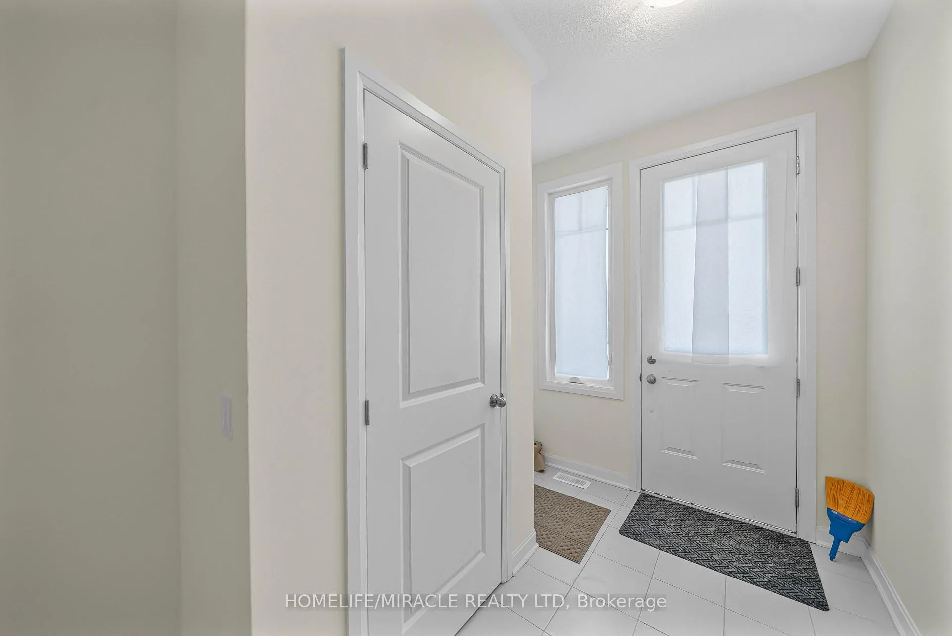 Photo 6 of 9 Golf Link Drive, Loyalist, Amherstview — HOMEH