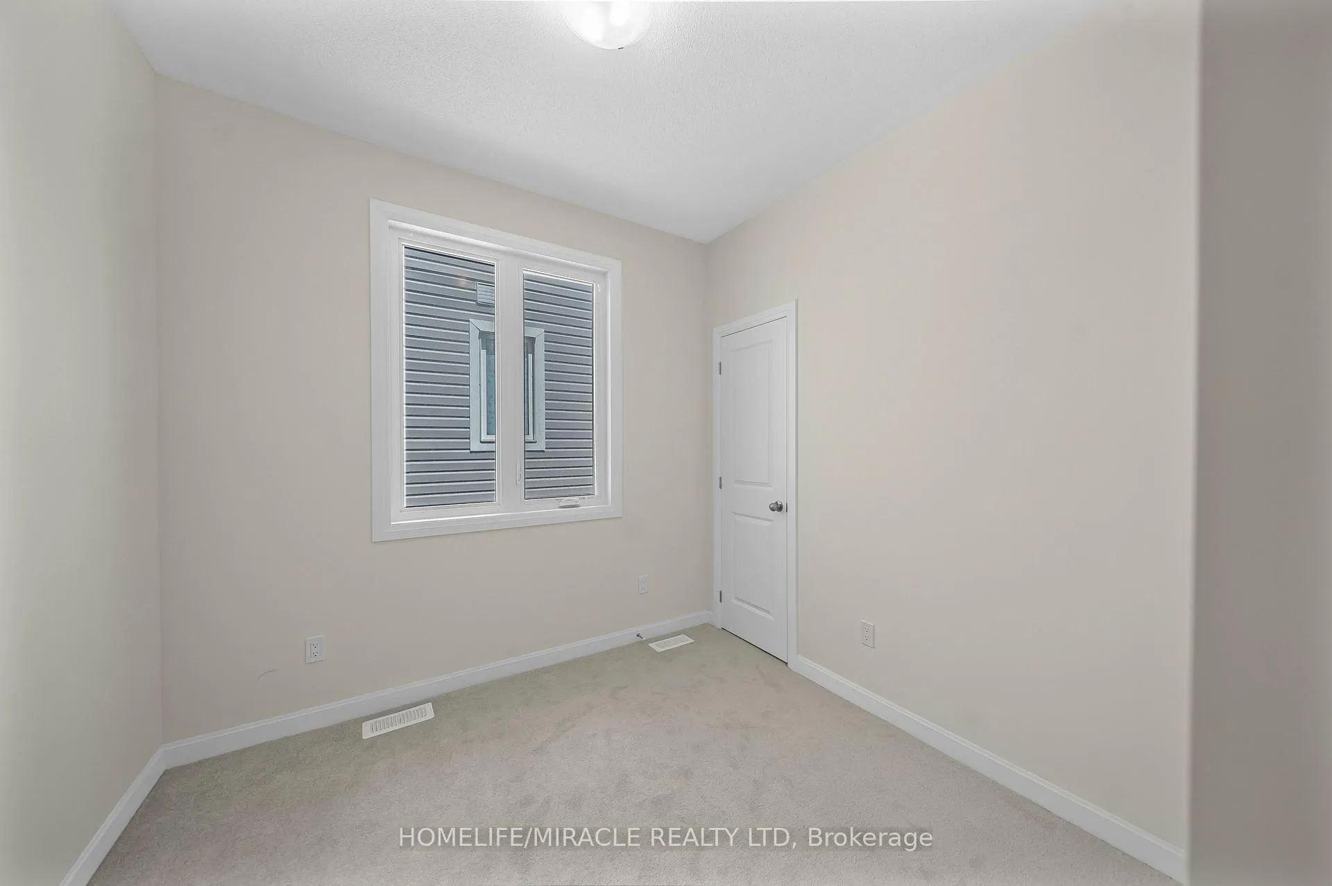 Photo 15 of 9 Golf Link Drive, Loyalist, Amherstview — HOMEH
