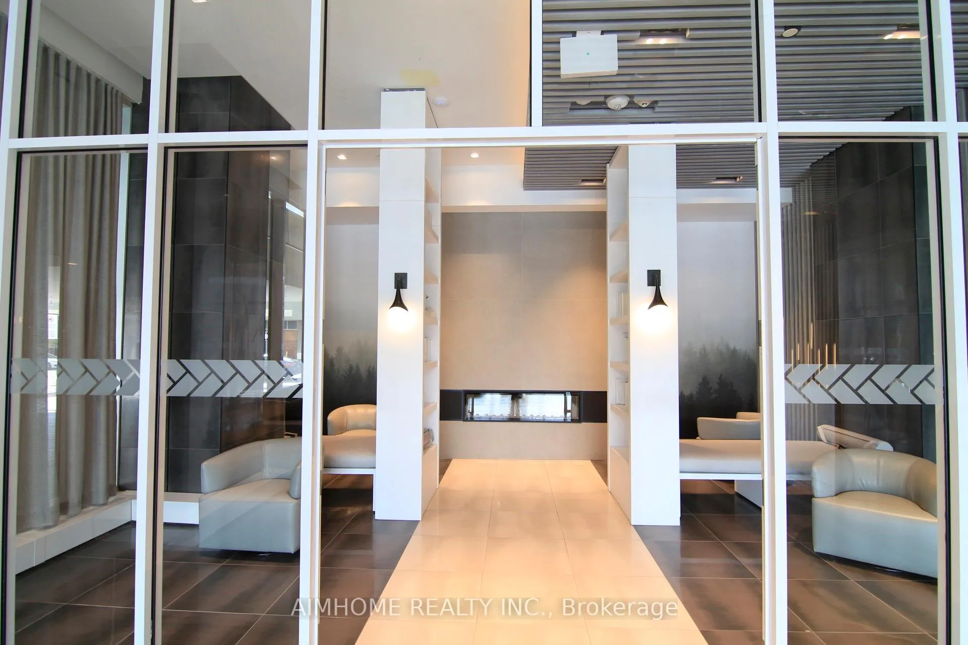 Photo 7 of Unit 1006, 2481 Taunton Road, Oakville, River Oaks — HOMEH