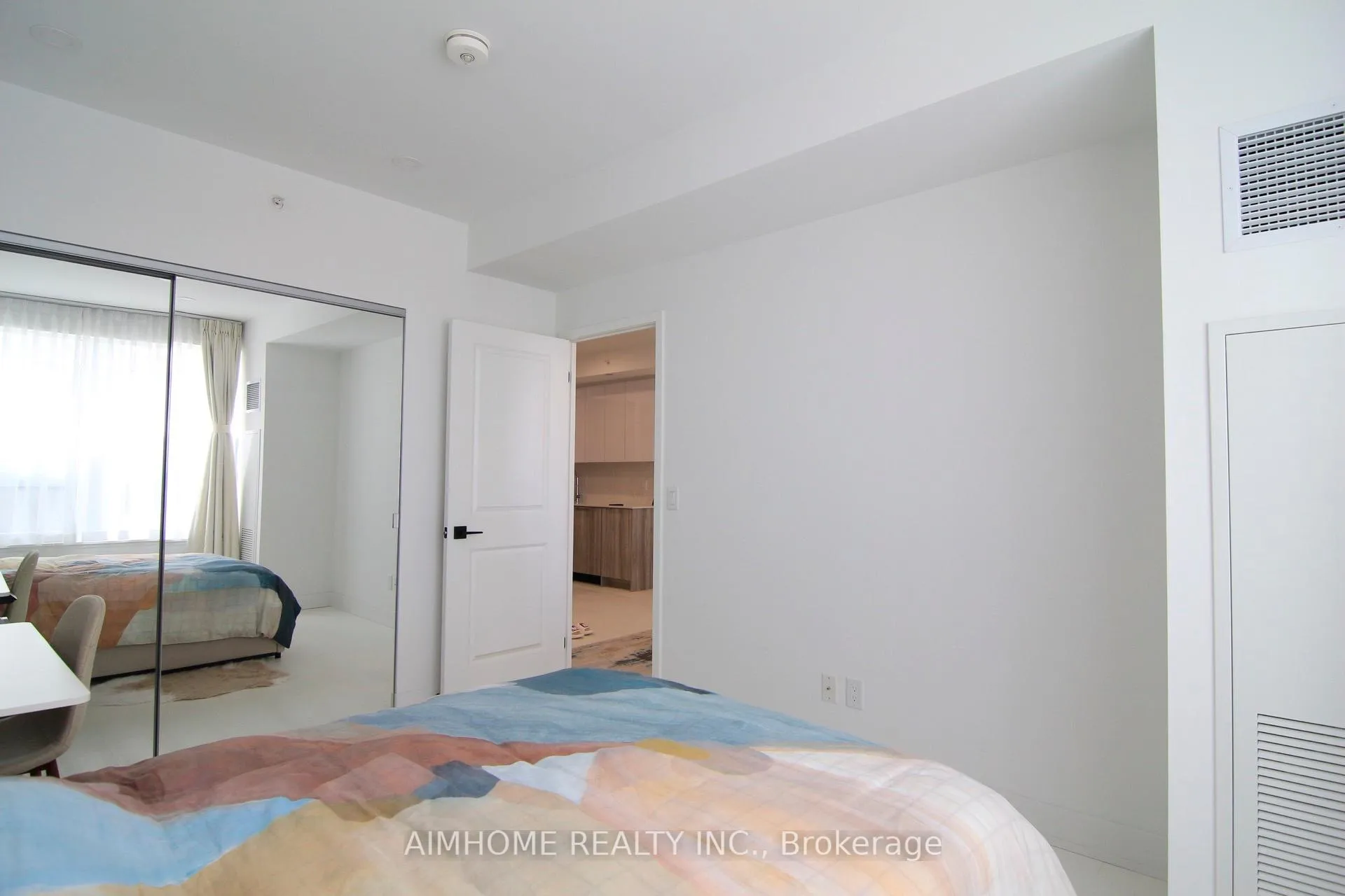 Photo 14 of Unit 1006, 2481 Taunton Road, Oakville, River Oaks — HOMEH