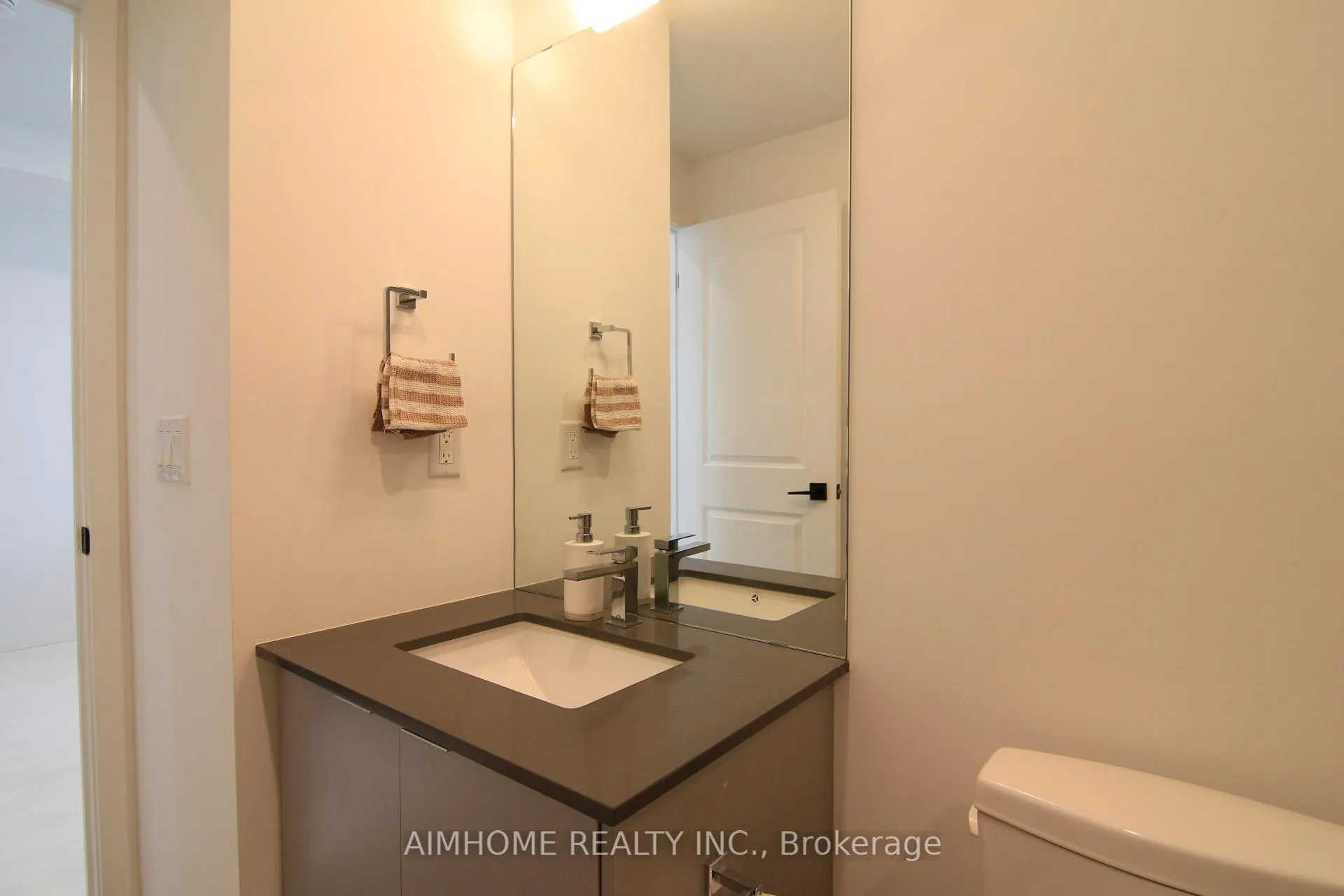 Photo 19 of Unit 1006, 2481 Taunton Road, Oakville, River Oaks — HOMEH