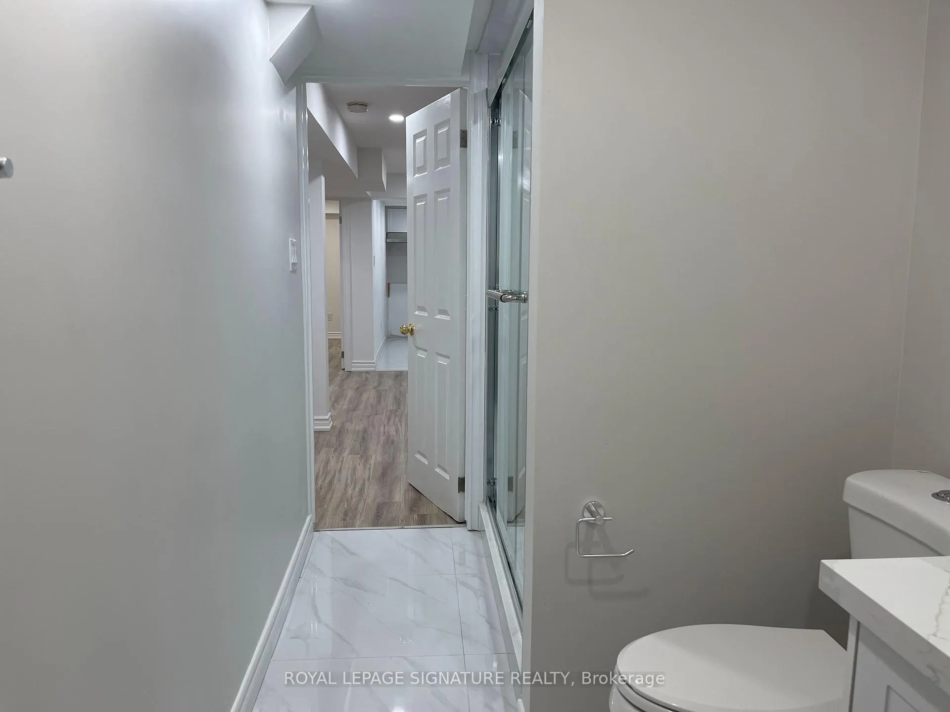 Photo 9 of 46 Tara Crescent, Markham, Cedarwood — HOMEH