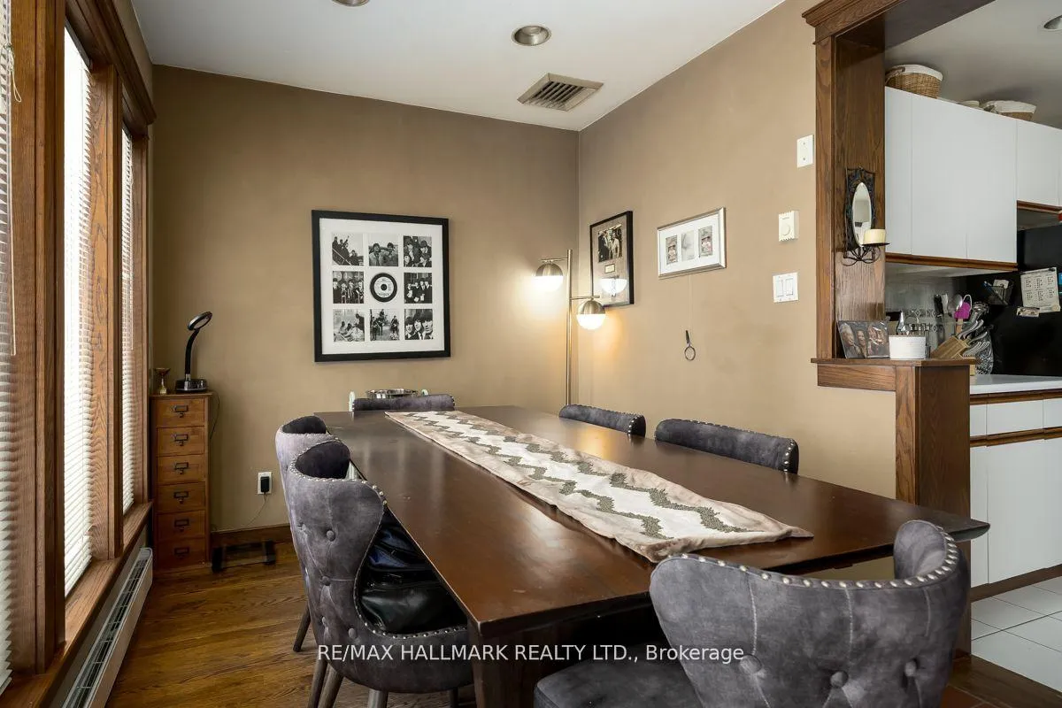 Photo 5 of 22 Airley Crescent, Toronto, East York — HOMEH