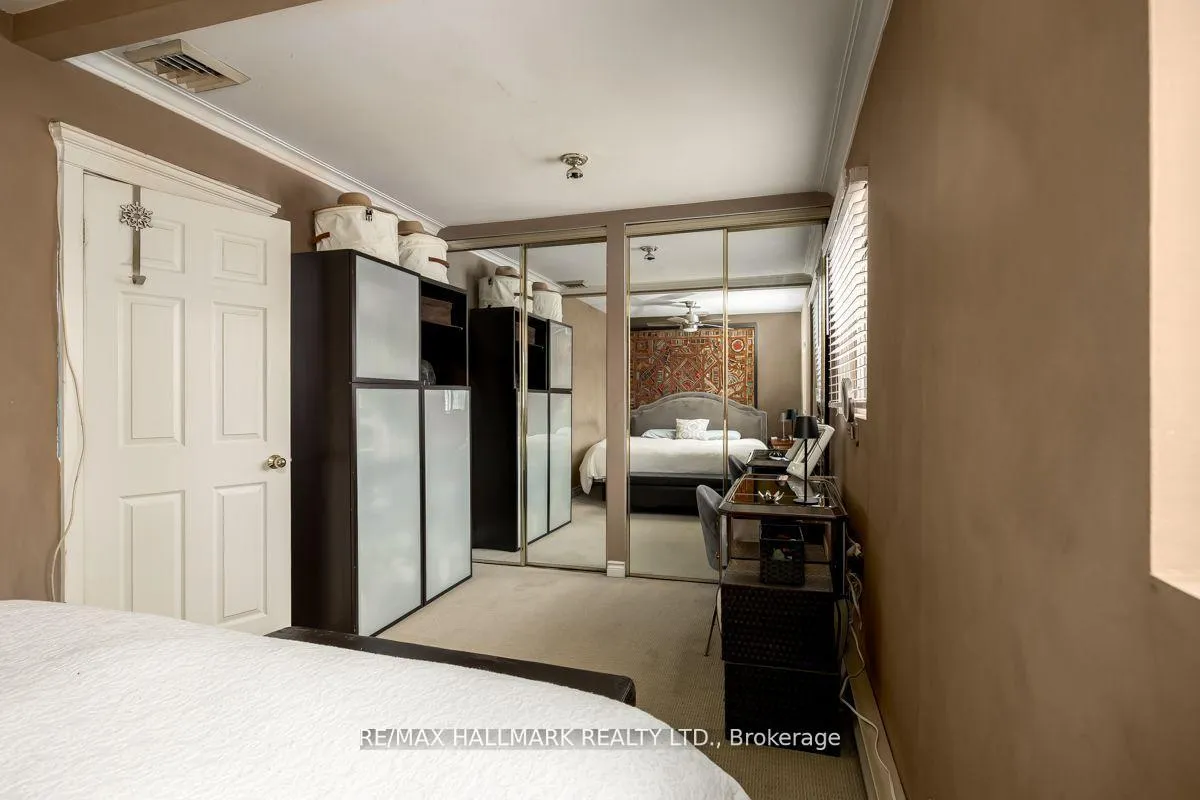 Photo 8 of 22 Airley Crescent, Toronto, East York — HOMEH
