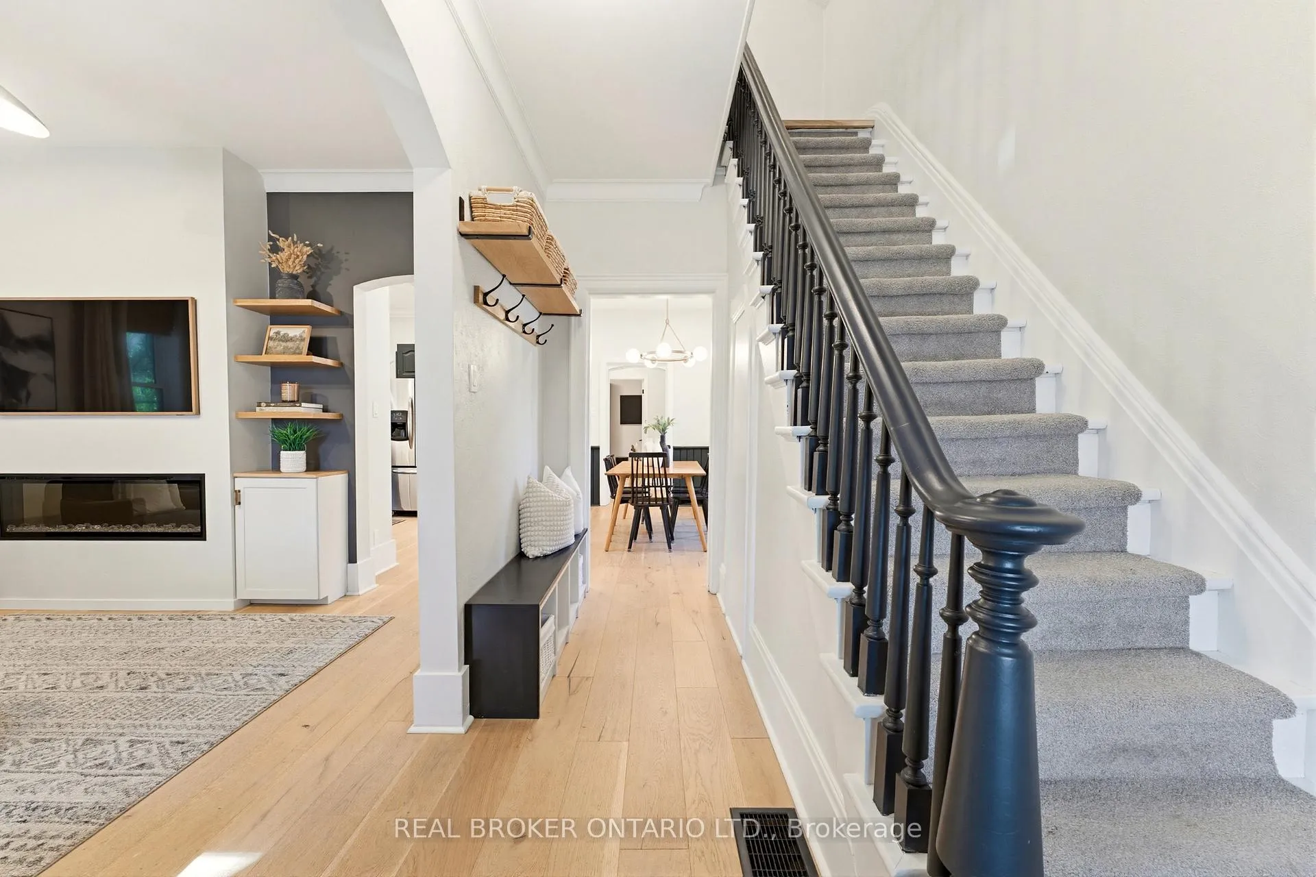 Photo 7 of 440 Duke Street W, Kitchener, Mount Hope Huron Park — HOMEH
