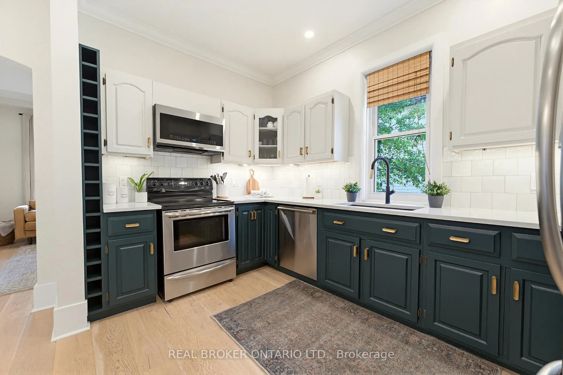Photo 13 of 440 Duke Street W, Kitchener, Mount Hope Huron Park — HOMEH