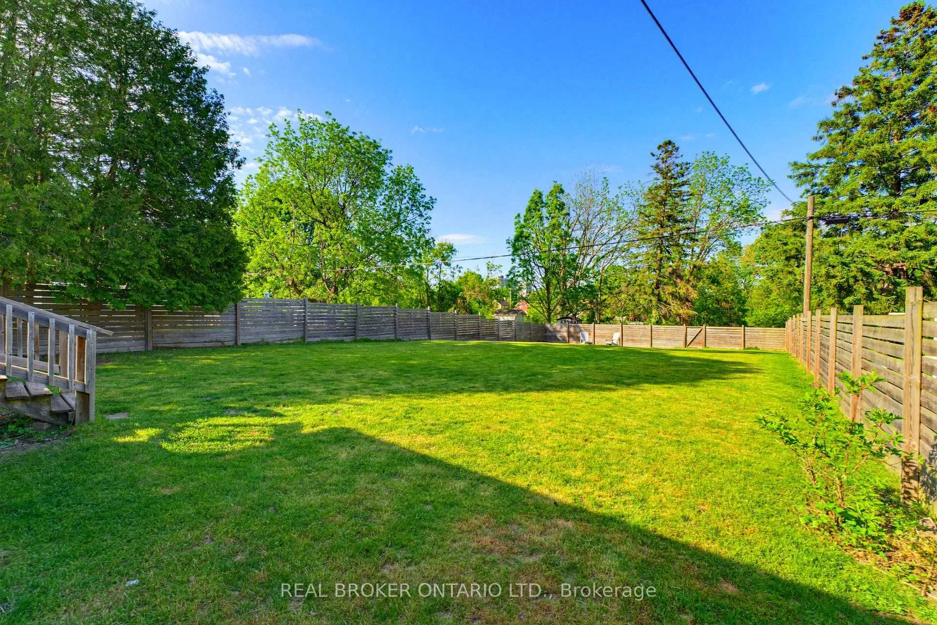 Photo 30 of 440 Duke Street W, Kitchener, Mount Hope Huron Park — HOMEH