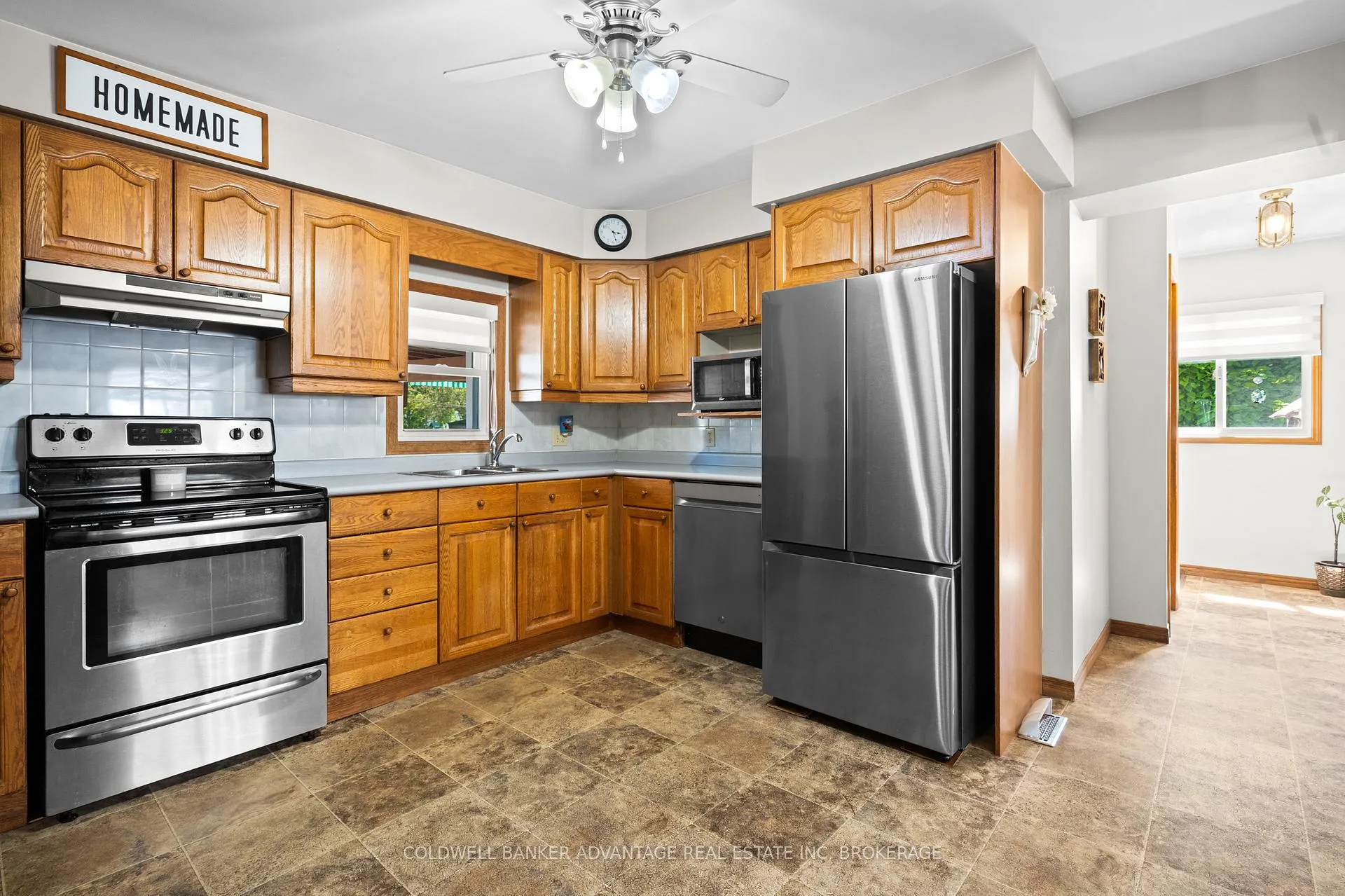 Photo 22 of 25 Lyons Avenue, Welland, Lincoln/Crowland — HOMEH