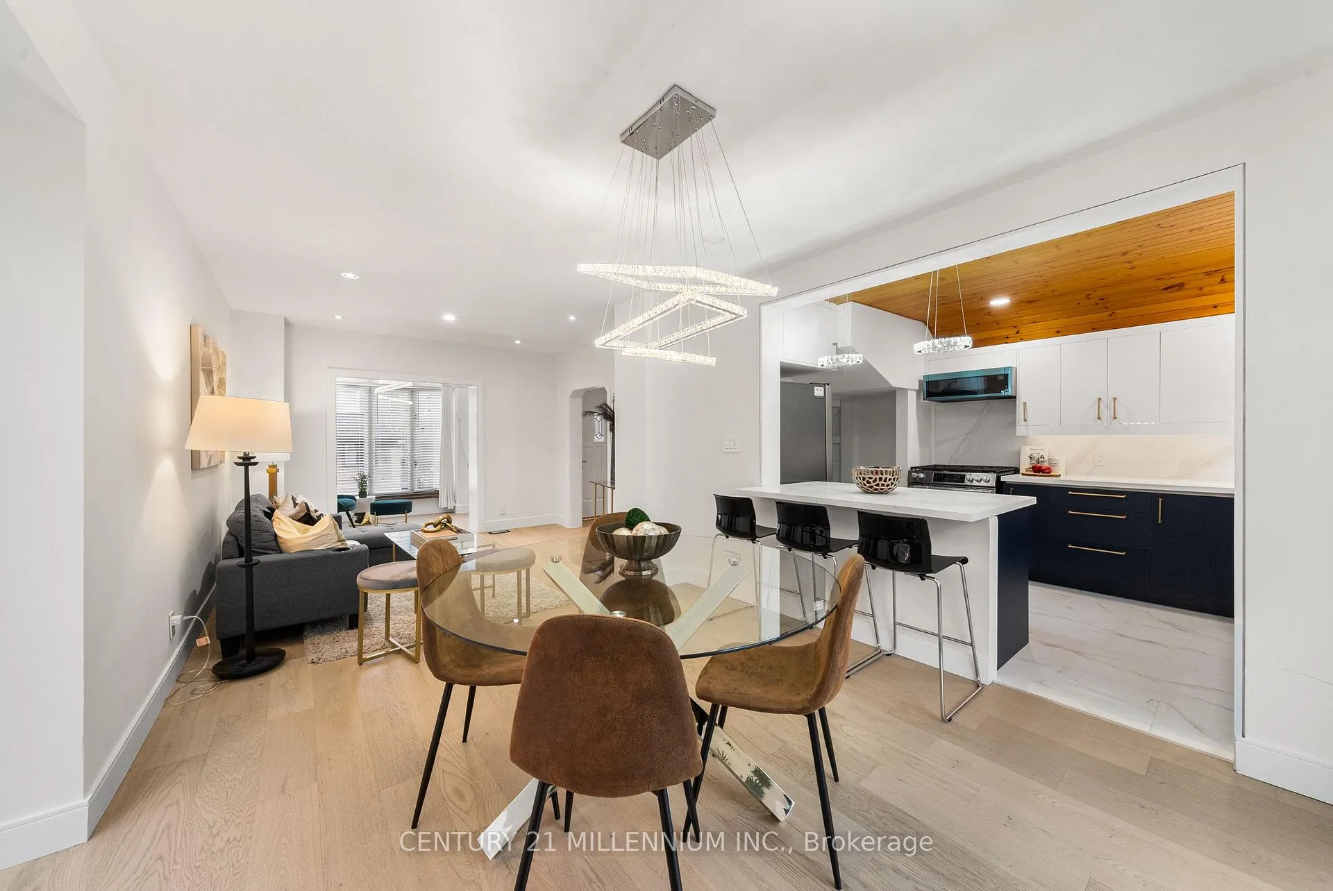 Photo 2 of 134 Helendale Avenue, Toronto, Yonge-Eglinton — HOMEH