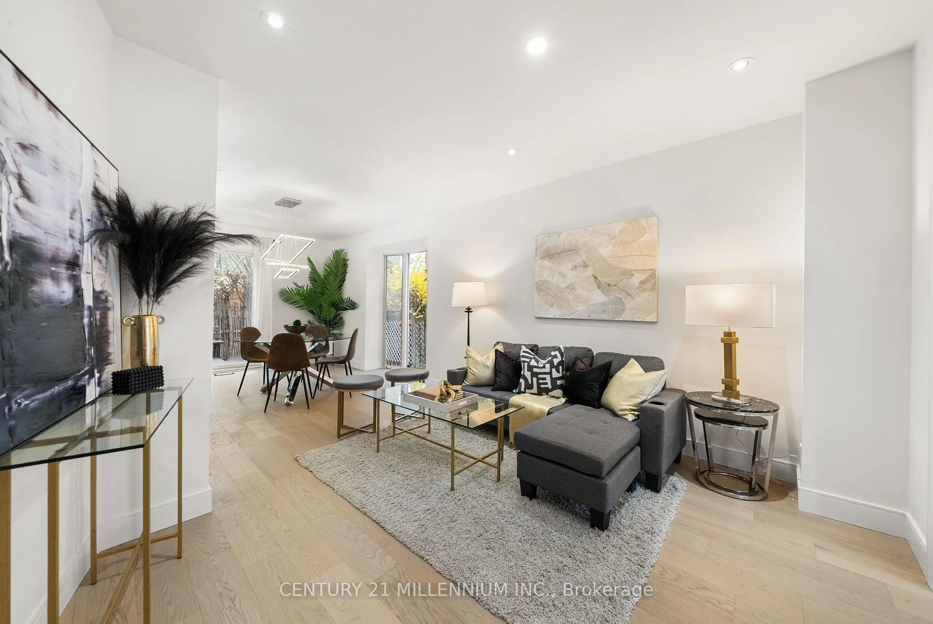 Photo 3 of 134 Helendale Avenue, Toronto, Yonge-Eglinton — HOMEH