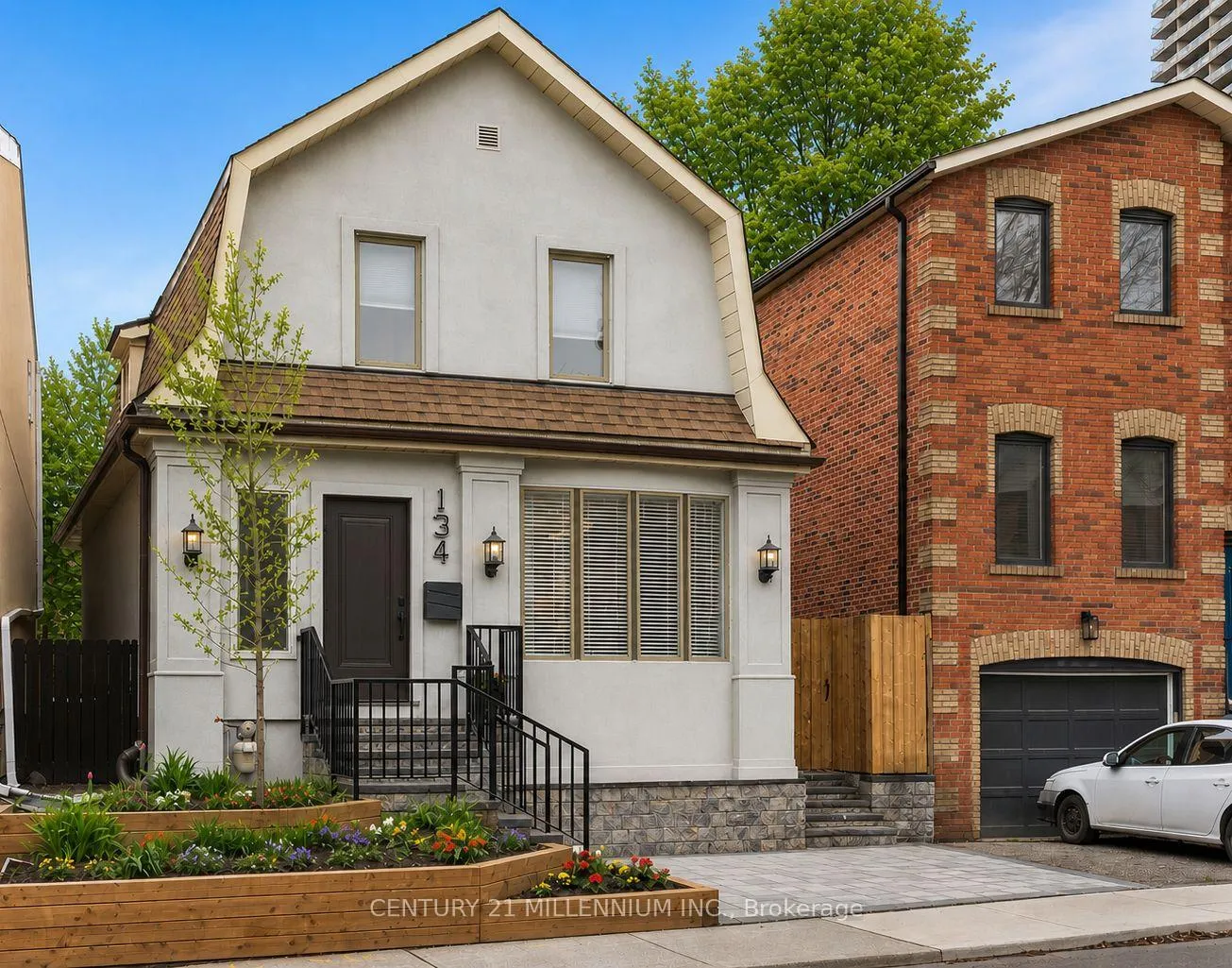 Photo 4 of 134 Helendale Avenue, Toronto, Yonge-Eglinton — HOMEH