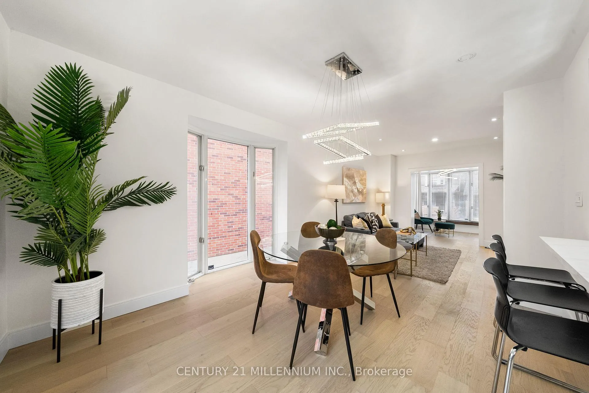 Photo 9 of 134 Helendale Avenue, Toronto, Yonge-Eglinton — HOMEH