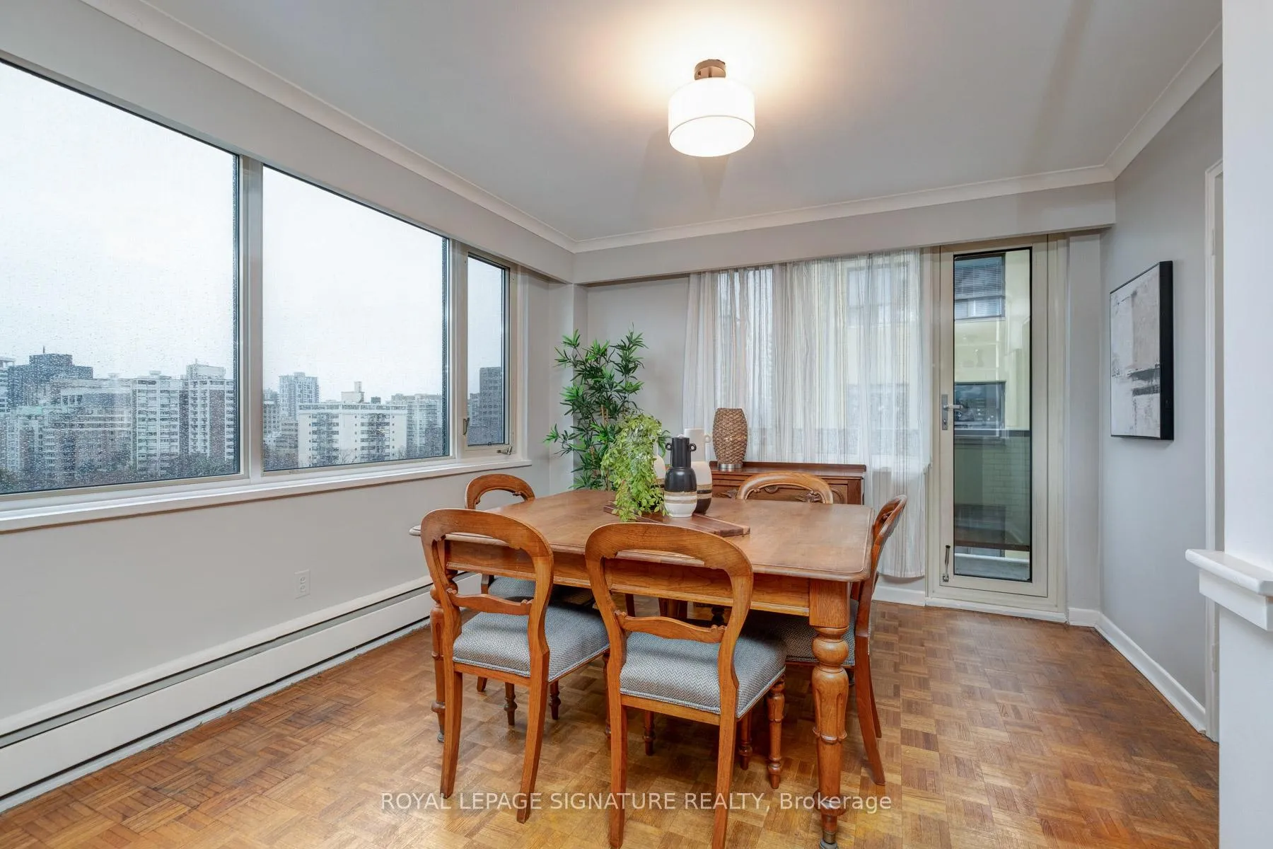 Photo 15 of Unit 1105, 575 Avenue Road, Toronto, Yonge-St. Clair — HOMEH