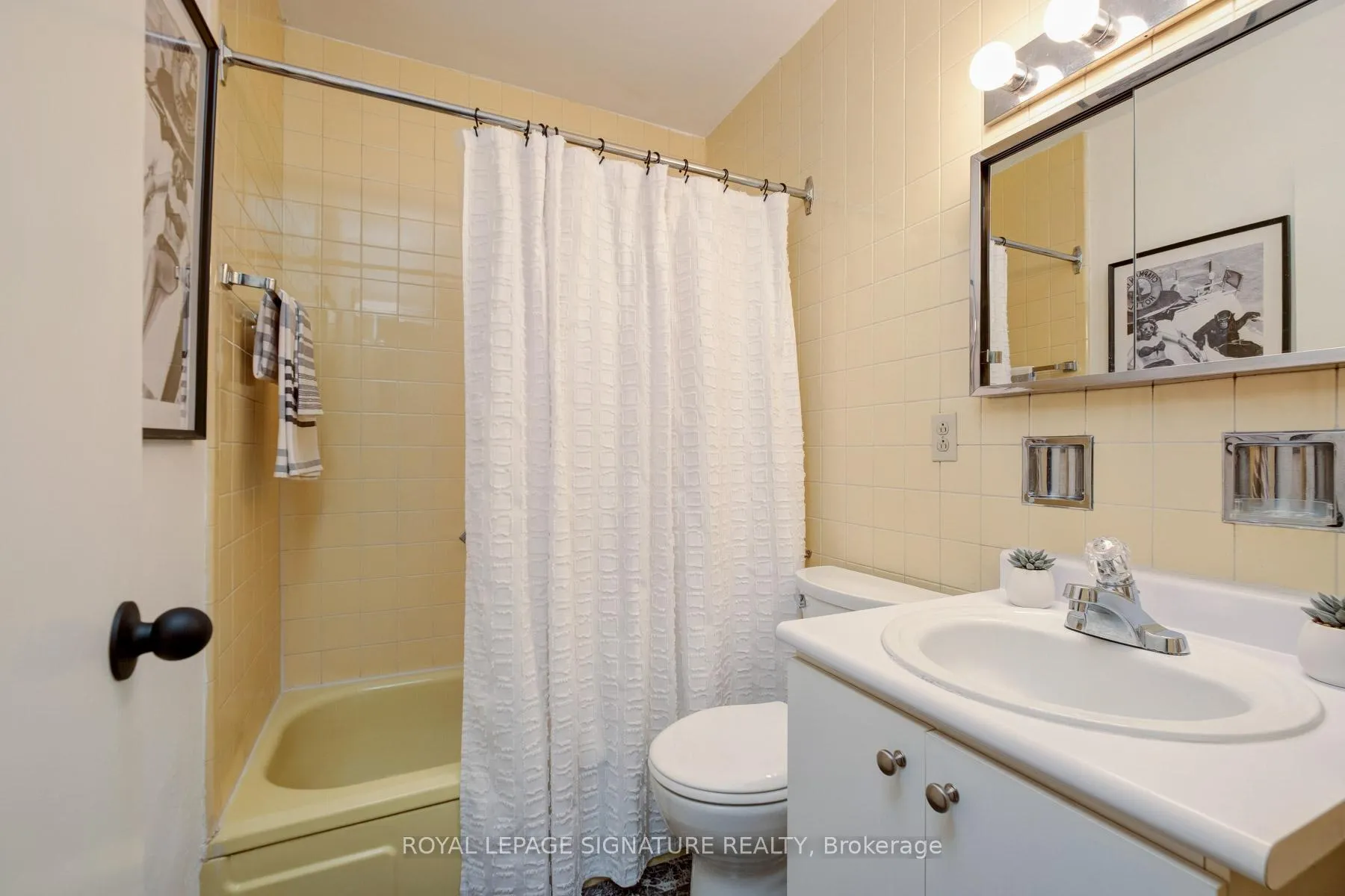 Photo 25 of Unit 1105, 575 Avenue Road, Toronto, Yonge-St. Clair — HOMEH