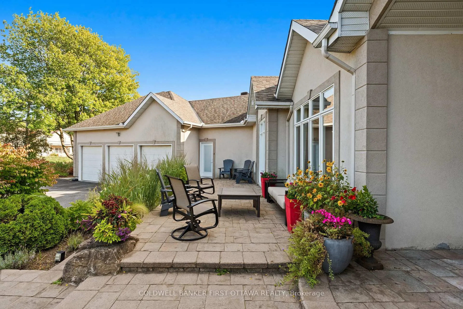 Photo 3 of 358 River Road, Ottawa, Cedardale — HOMEH