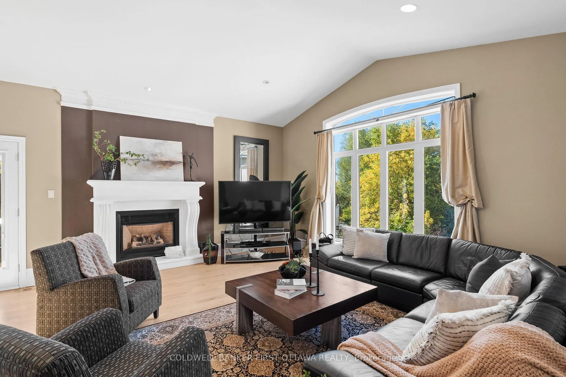 Photo 6 of 358 River Road, Ottawa, Cedardale — HOMEH