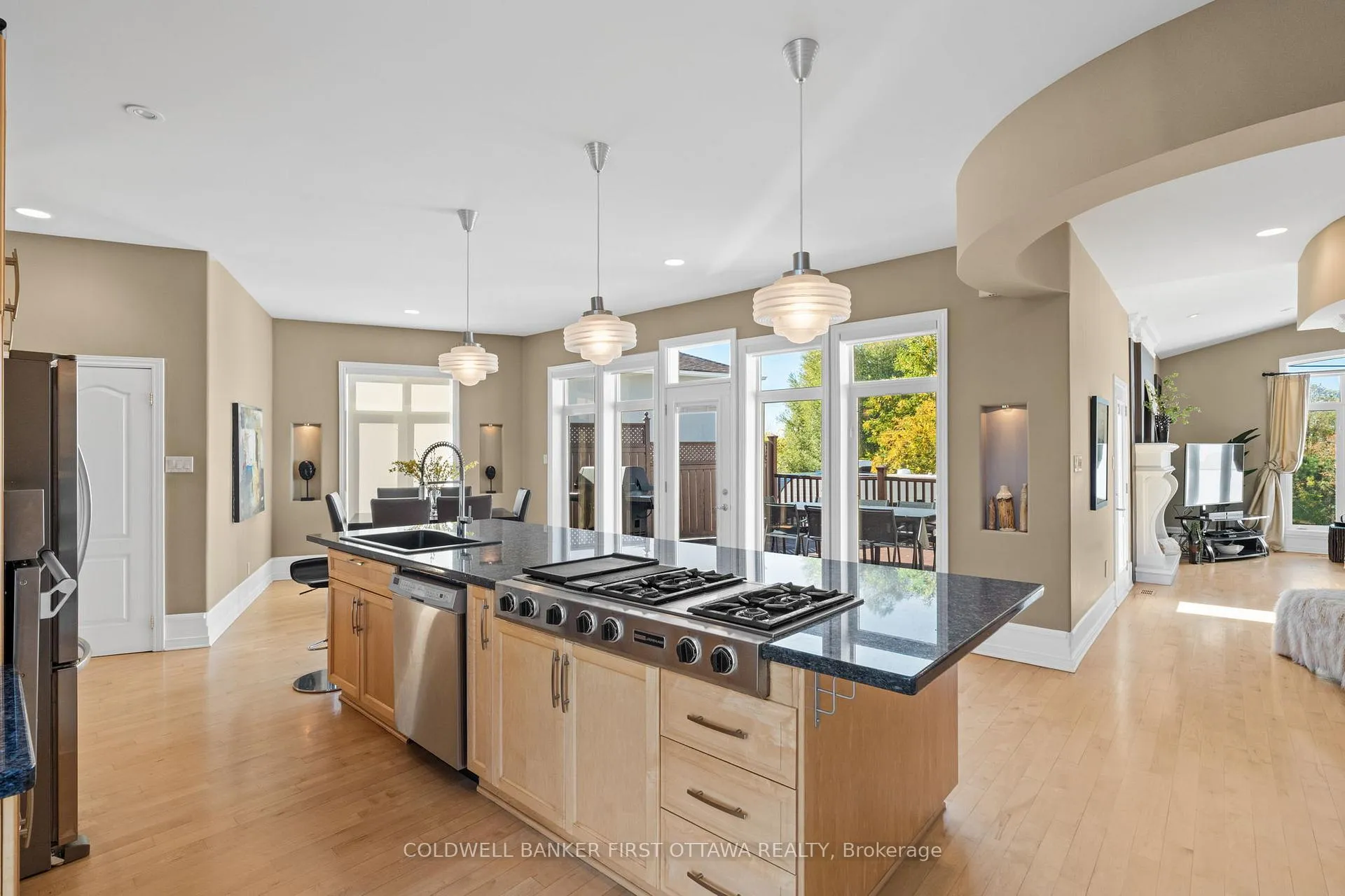 Photo 9 of 358 River Road, Ottawa, Cedardale — HOMEH