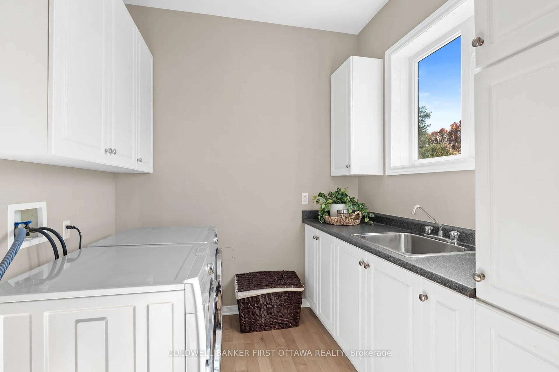 Photo 15 of 358 River Road, Ottawa, Cedardale — HOMEH