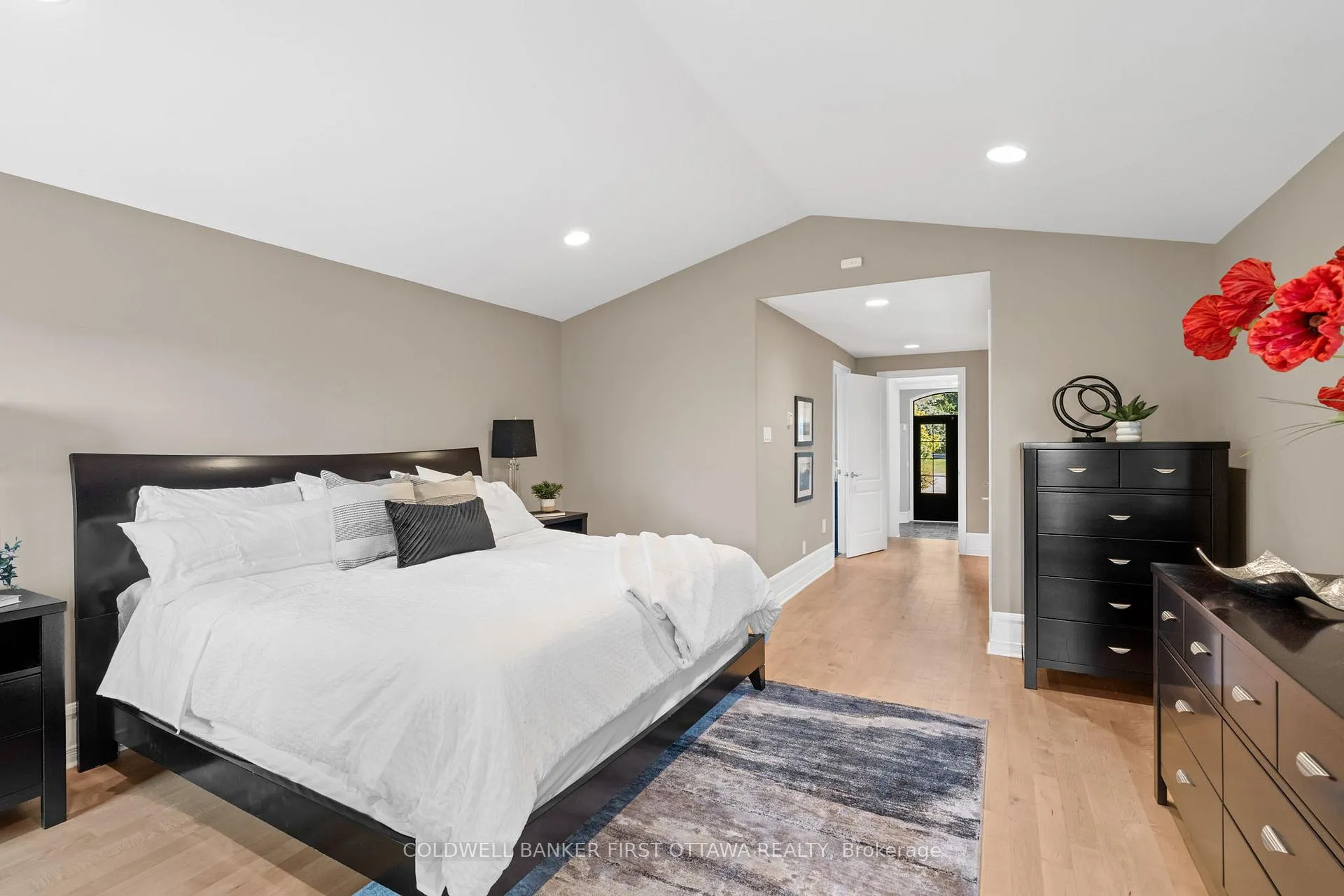 Photo 28 of 358 River Road, Ottawa, Cedardale — HOMEH