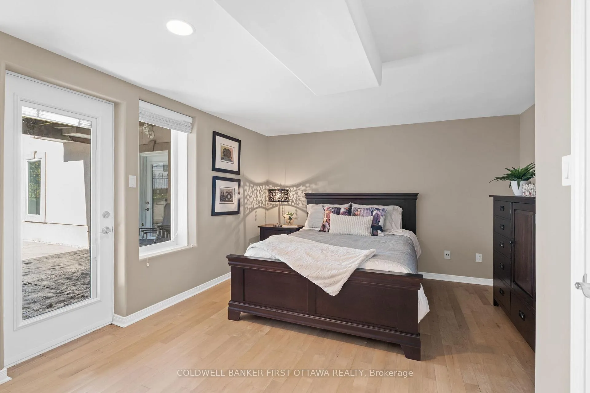 Photo 40 of 358 River Road, Ottawa, Cedardale — HOMEH