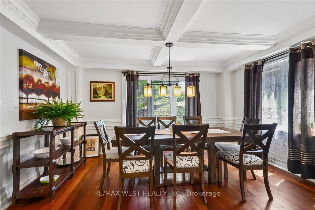 Photo 6 of 11 Hillcroft Drive, Etobicoke, Islington-City Centre West — HOMEH
