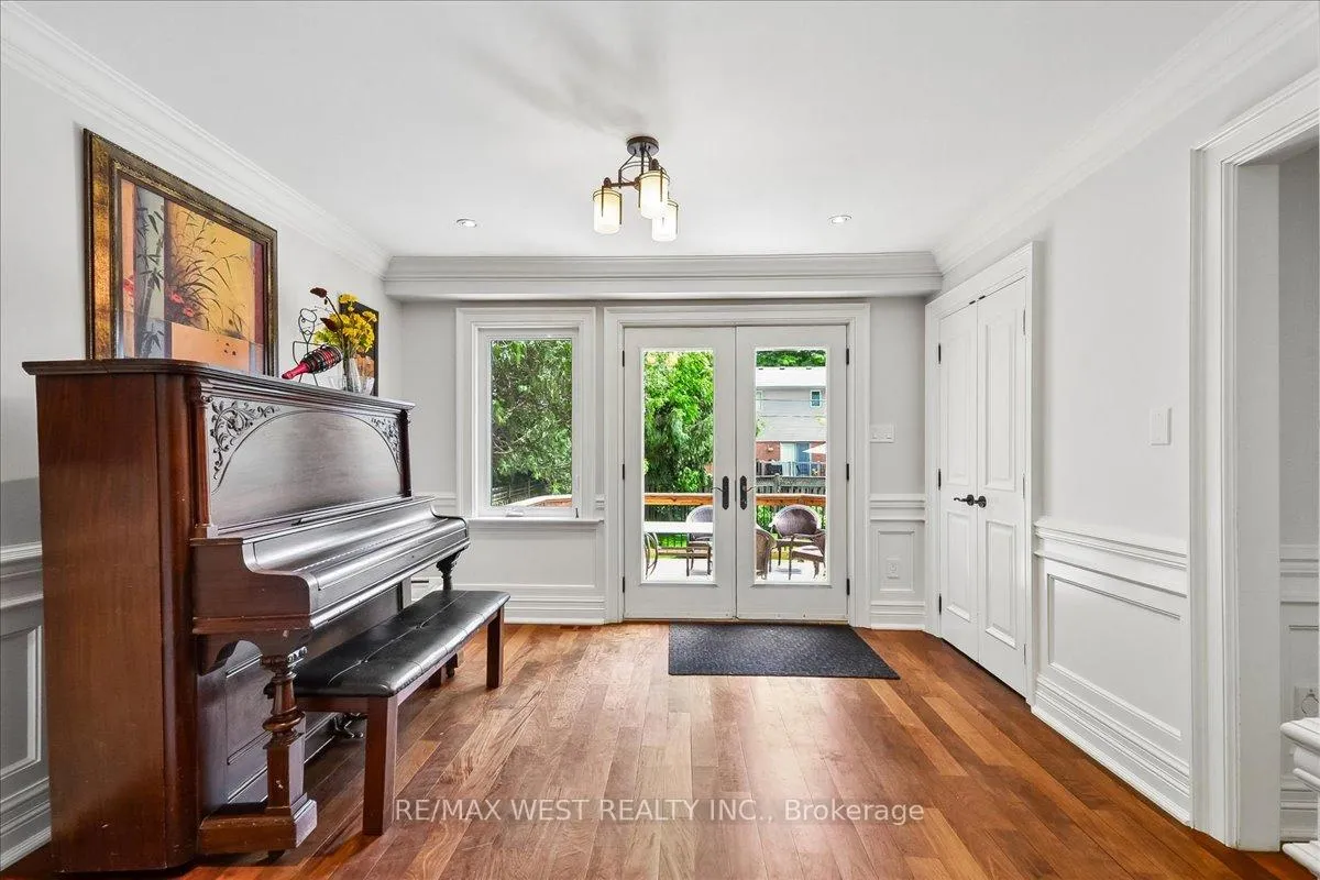 Photo 7 of 11 Hillcroft Drive, Etobicoke, Islington-City Centre West — HOMEH