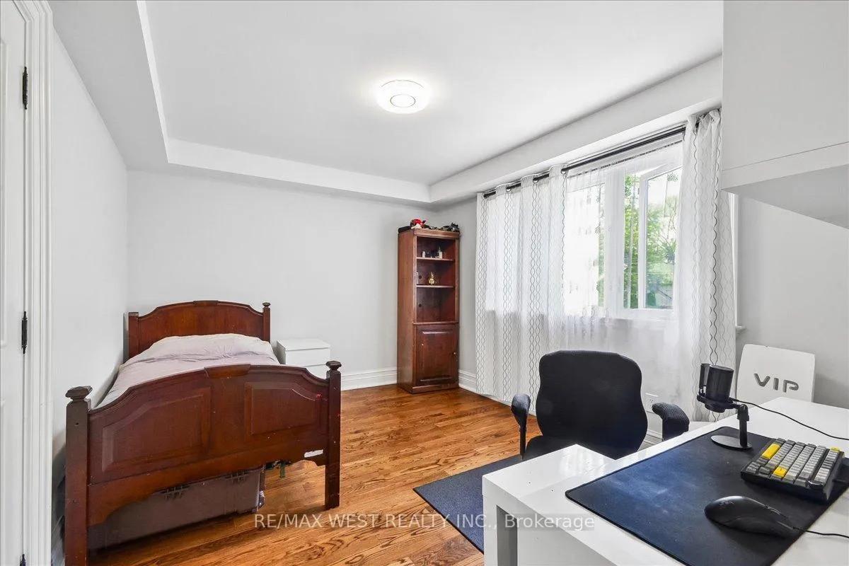 Photo 12 of 11 Hillcroft Drive, Etobicoke, Islington-City Centre West — HOMEH