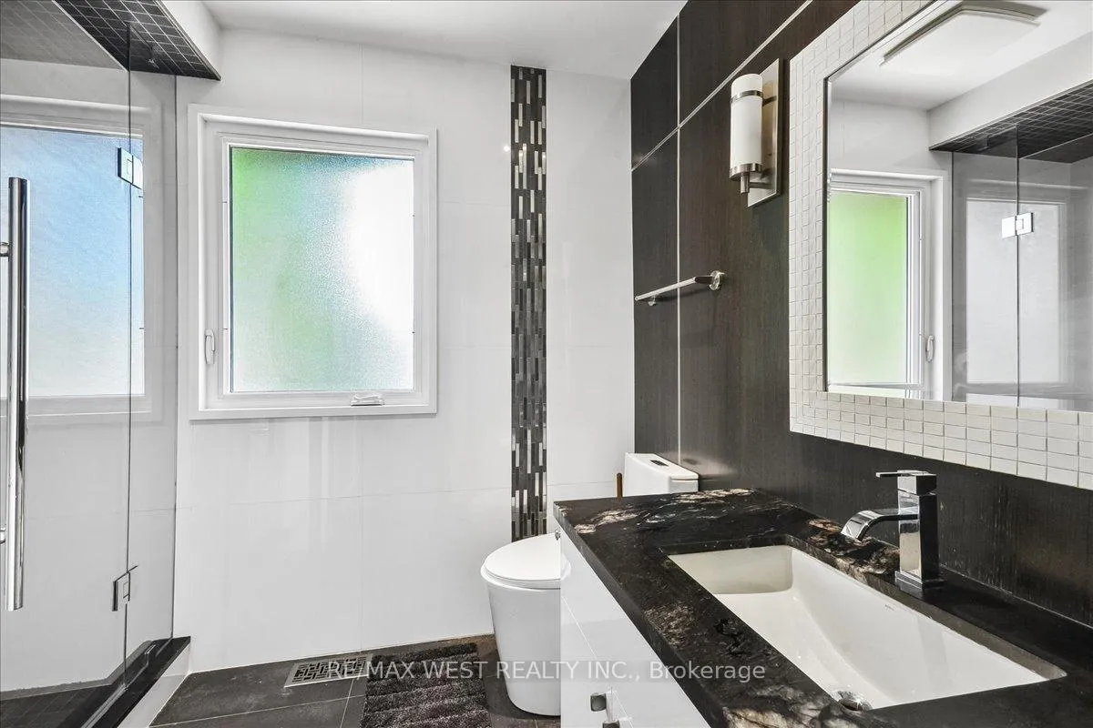 Photo 13 of 11 Hillcroft Drive, Etobicoke, Islington-City Centre West — HOMEH