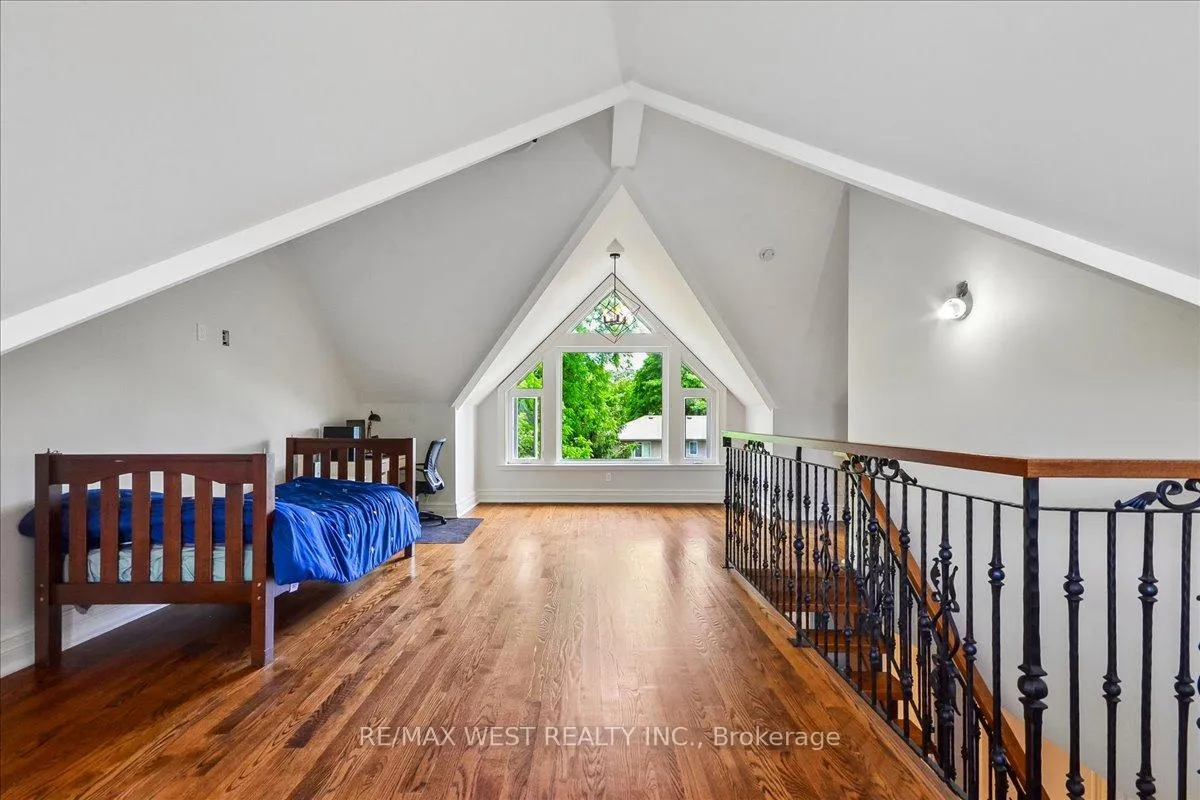 Photo 15 of 11 Hillcroft Drive, Etobicoke, Islington-City Centre West — HOMEH