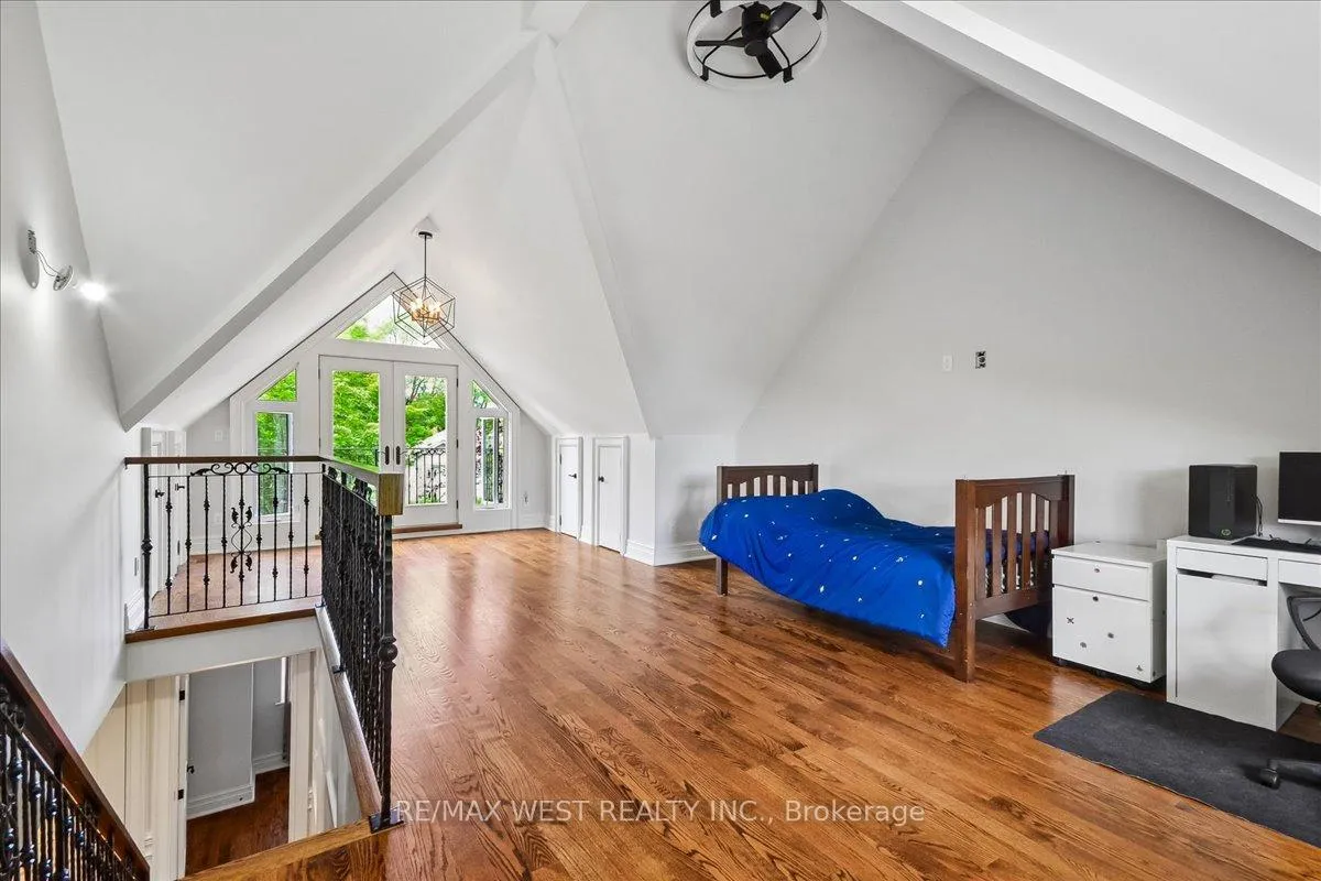 Photo 16 of 11 Hillcroft Drive, Etobicoke, Islington-City Centre West — HOMEH
