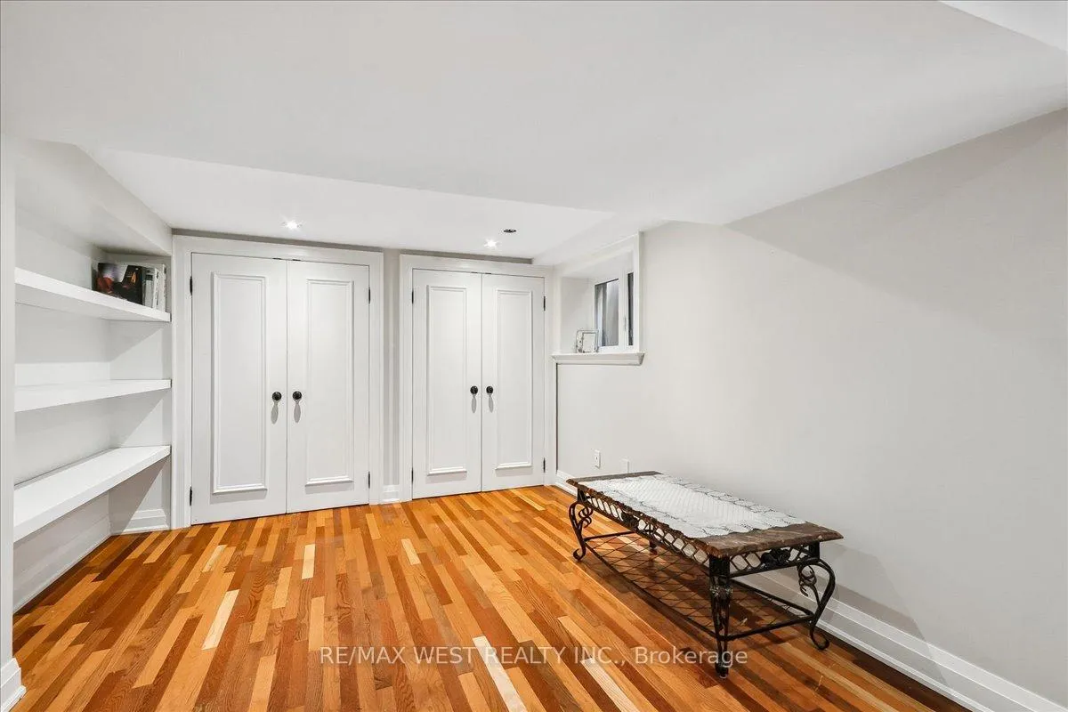 Photo 18 of 11 Hillcroft Drive, Etobicoke, Islington-City Centre West — HOMEH