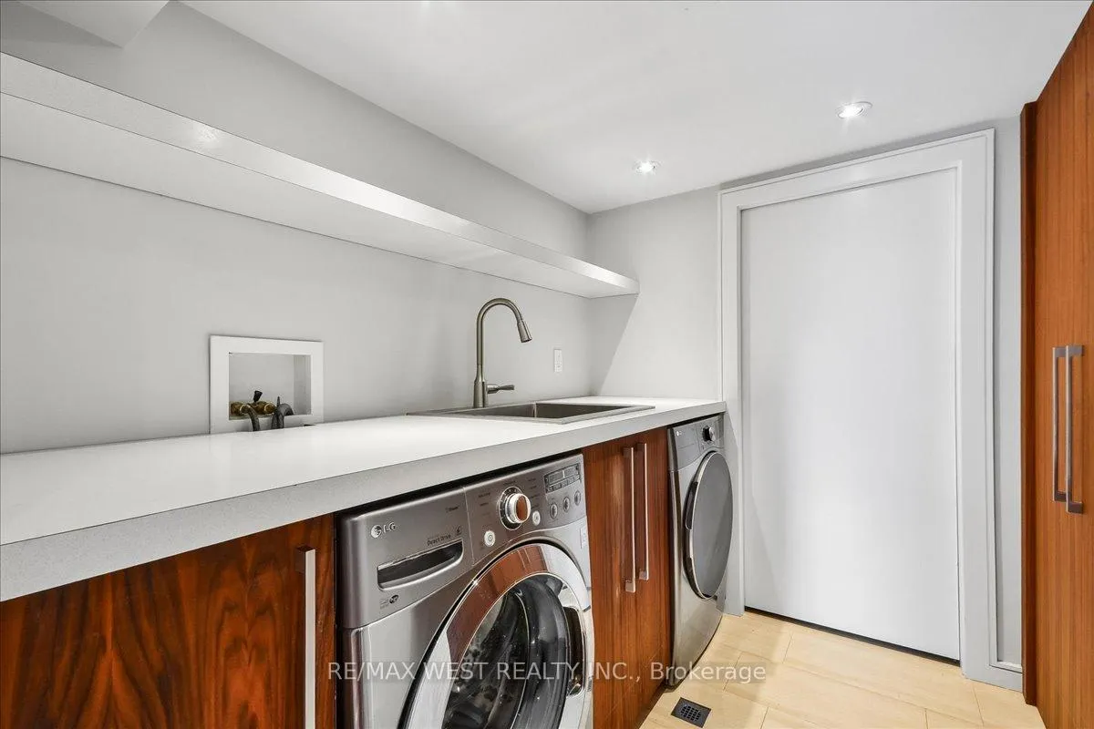 Photo 19 of 11 Hillcroft Drive, Etobicoke, Islington-City Centre West — HOMEH
