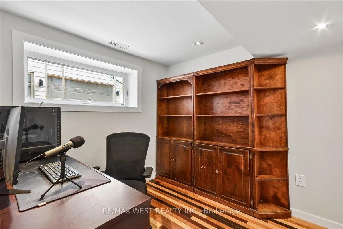 Photo 21 of 11 Hillcroft Drive, Etobicoke, Islington-City Centre West — HOMEH