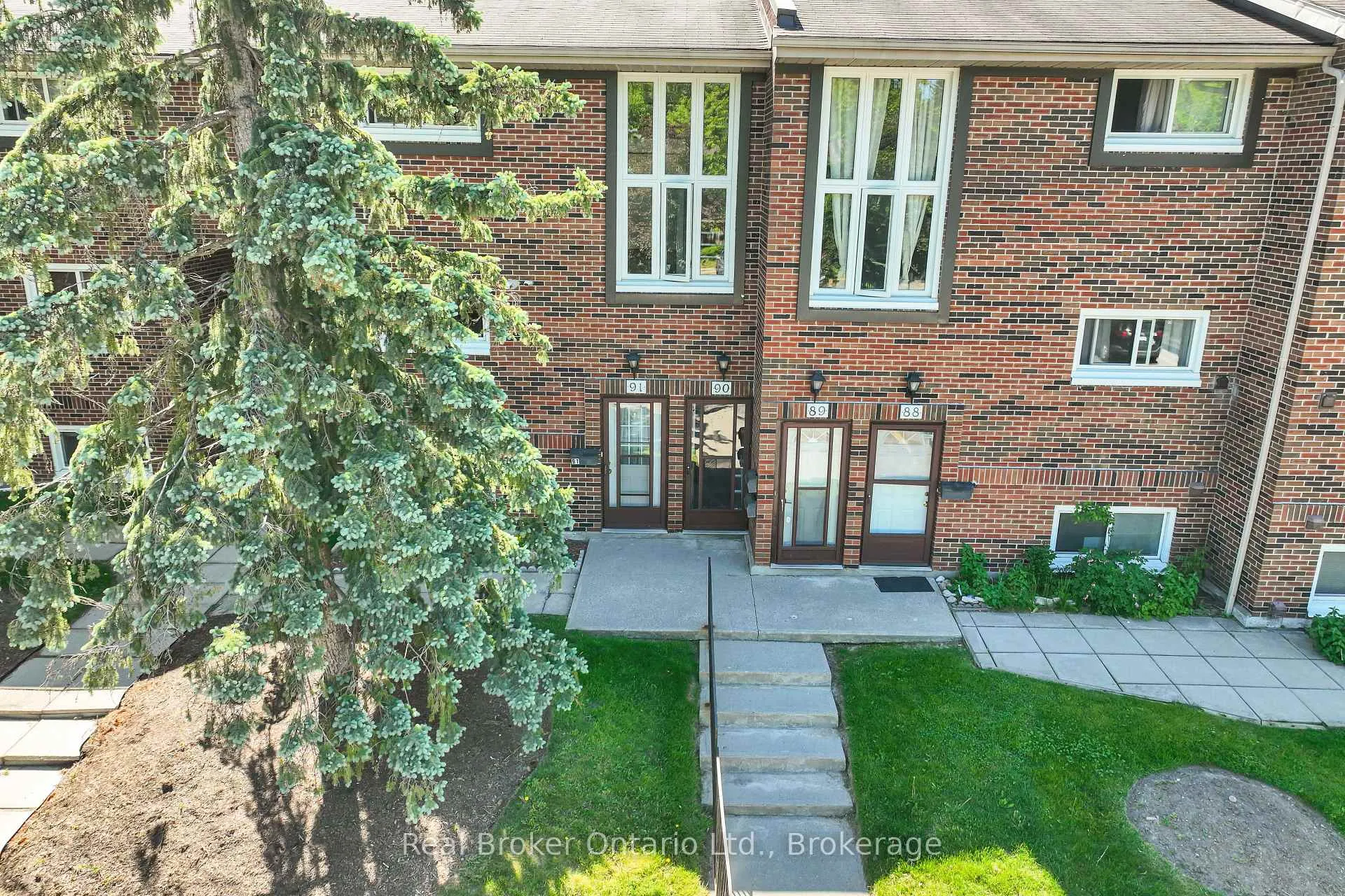 Photo 4 of Unit 90, 49 Rhonda Road, Guelph, Willow West/Sugarbush/West Acres — HOMEH