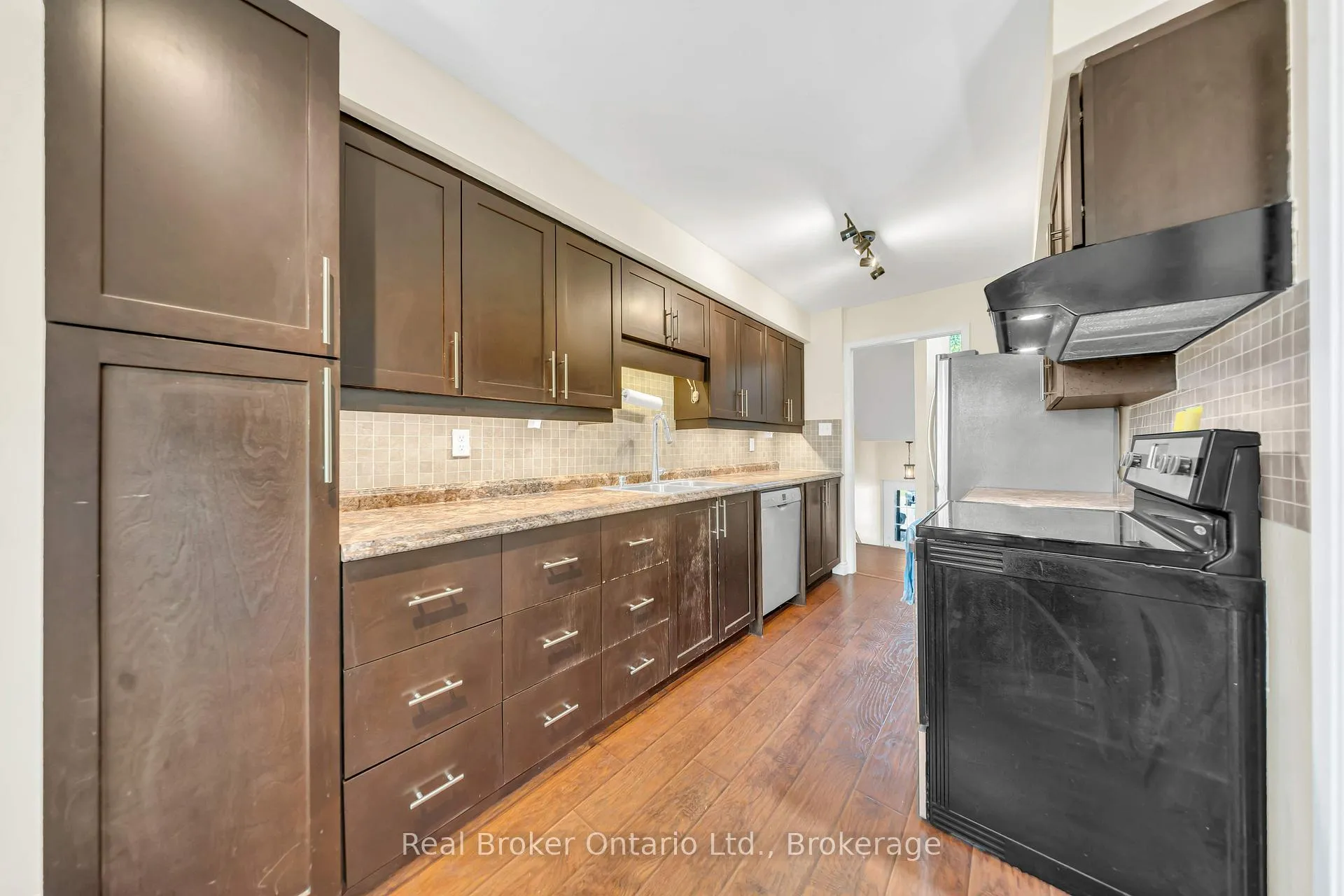 Photo 17 of Unit 90, 49 Rhonda Road, Guelph, Willow West/Sugarbush/West Acres — HOMEH