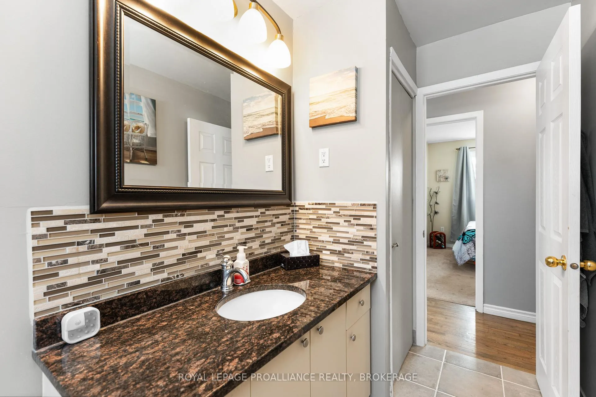Photo 24 of 261 Shane Street, Loyalist, Lennox and Addington - South — HOMEH