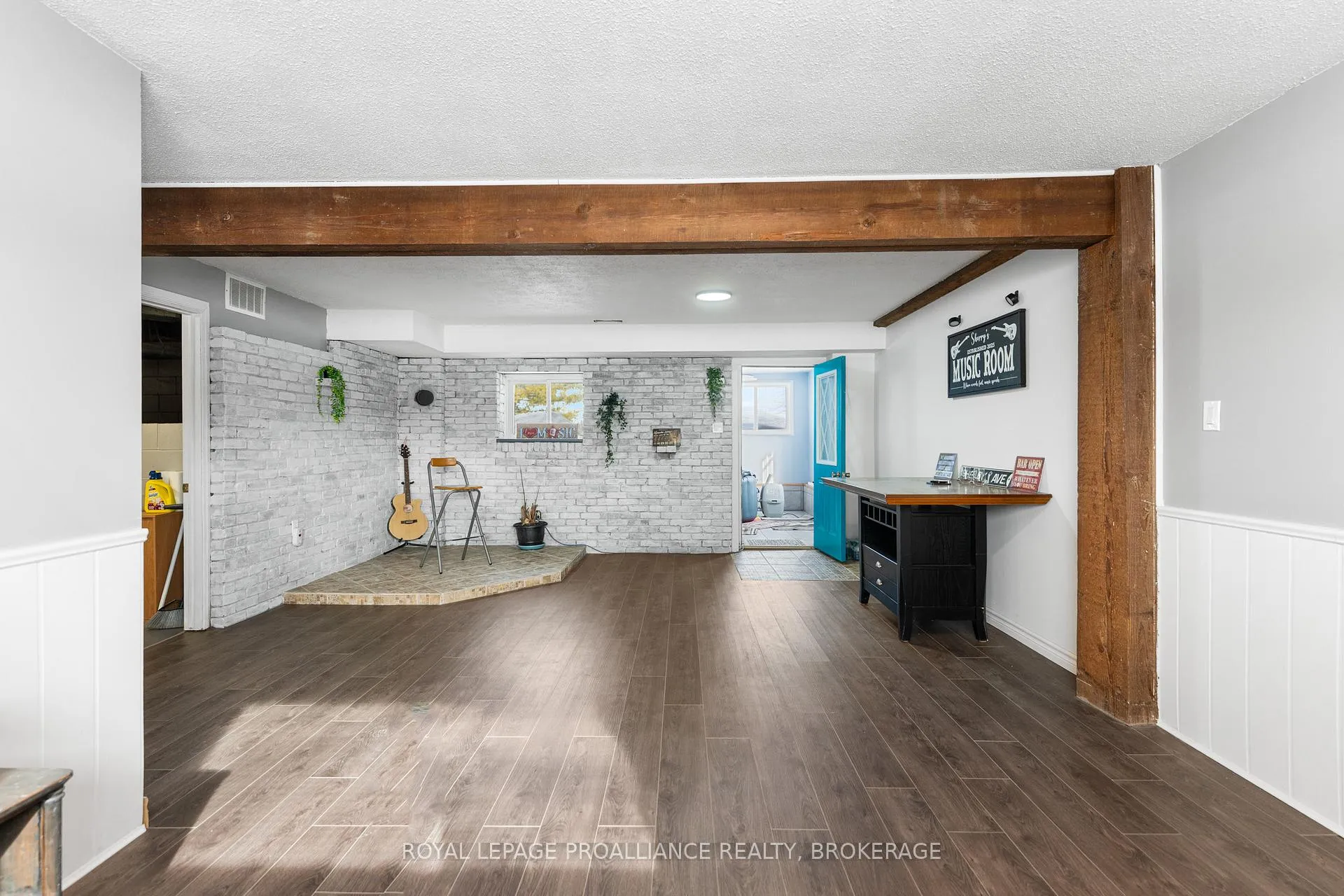 Photo 27 of 261 Shane Street, Loyalist, Lennox and Addington - South — HOMEH