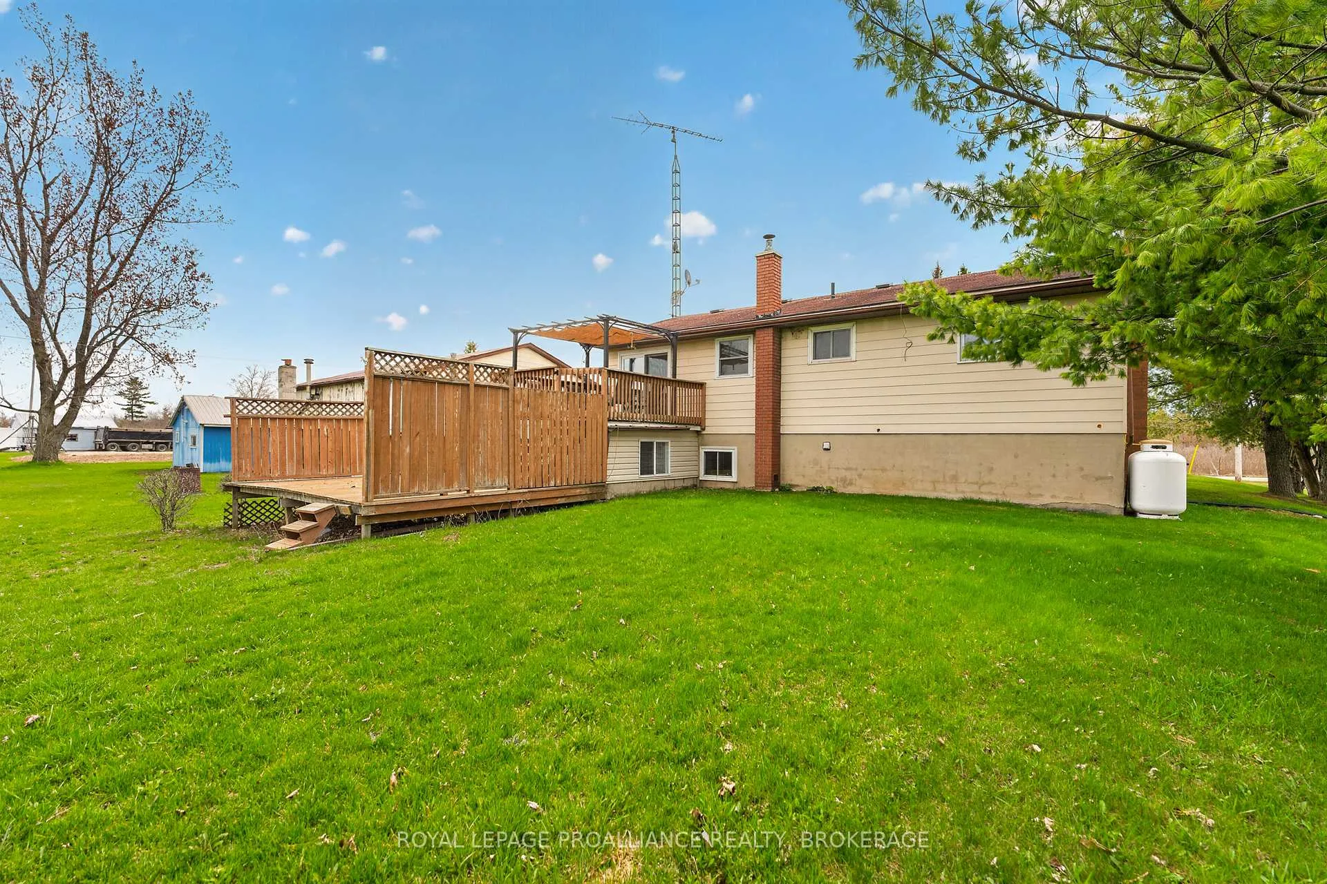 Photo 42 of 261 Shane Street, Loyalist, Lennox and Addington - South — HOMEH