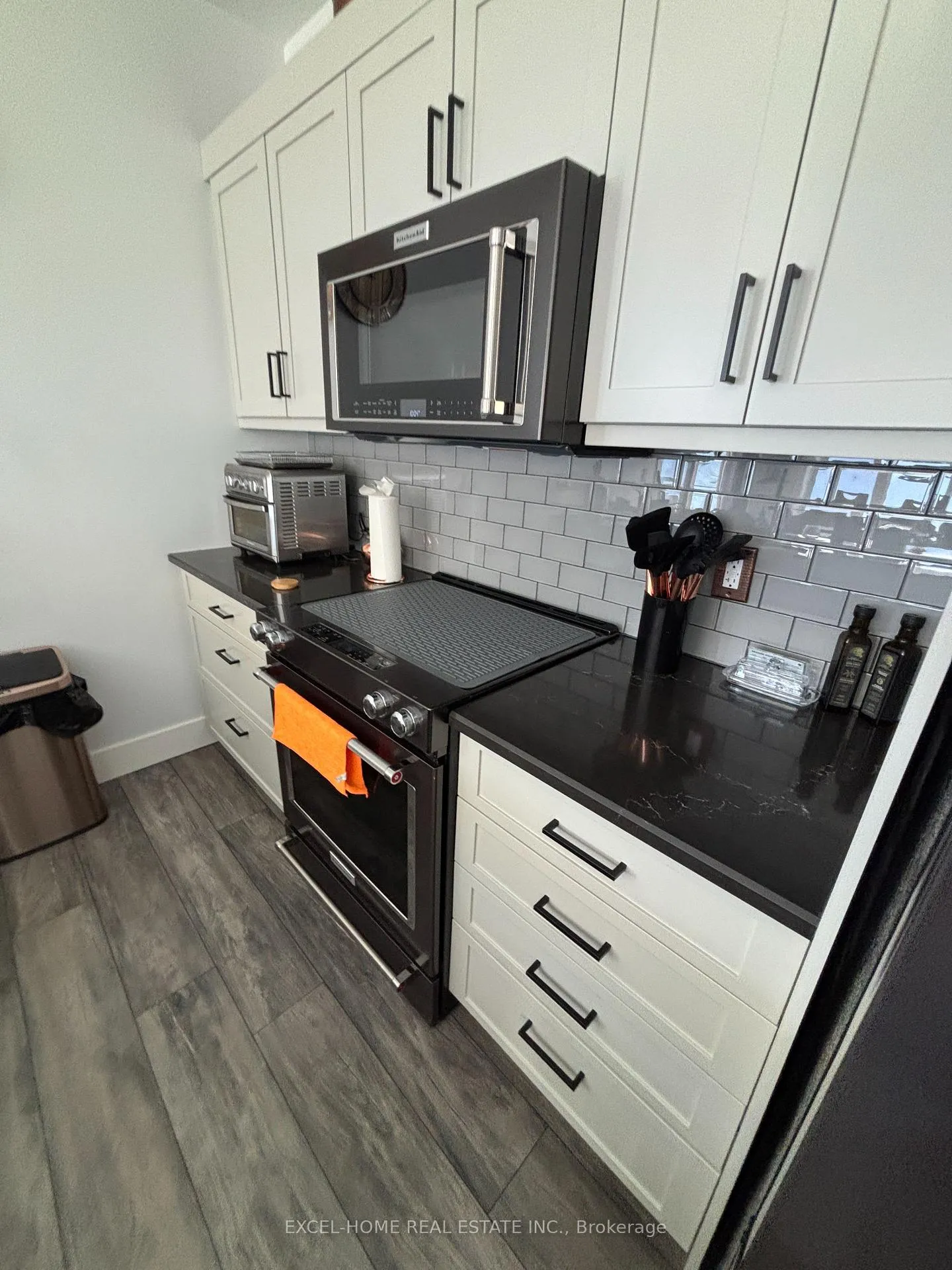 Photo 3 of Unit 211, 20 Salt Dock Road, Parry Sound — HOMEH